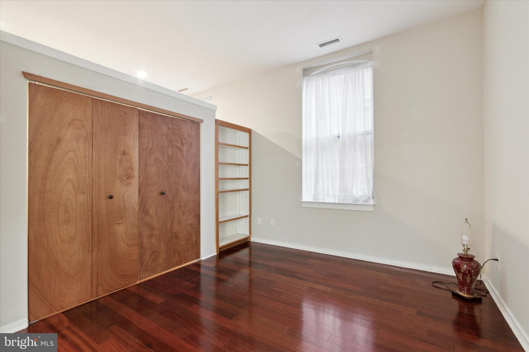 OLD CITY - Residential