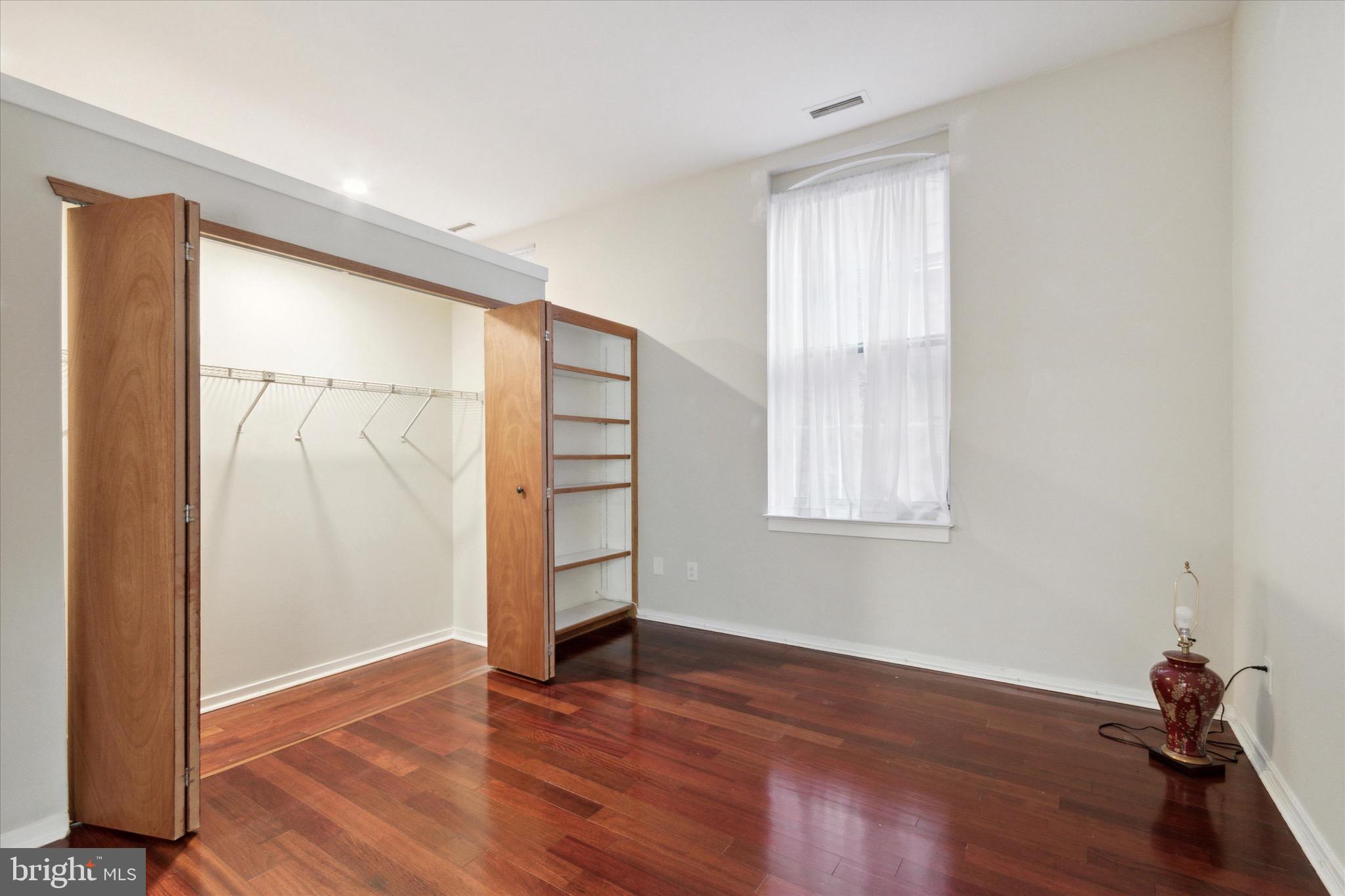 OLD CITY - Residential