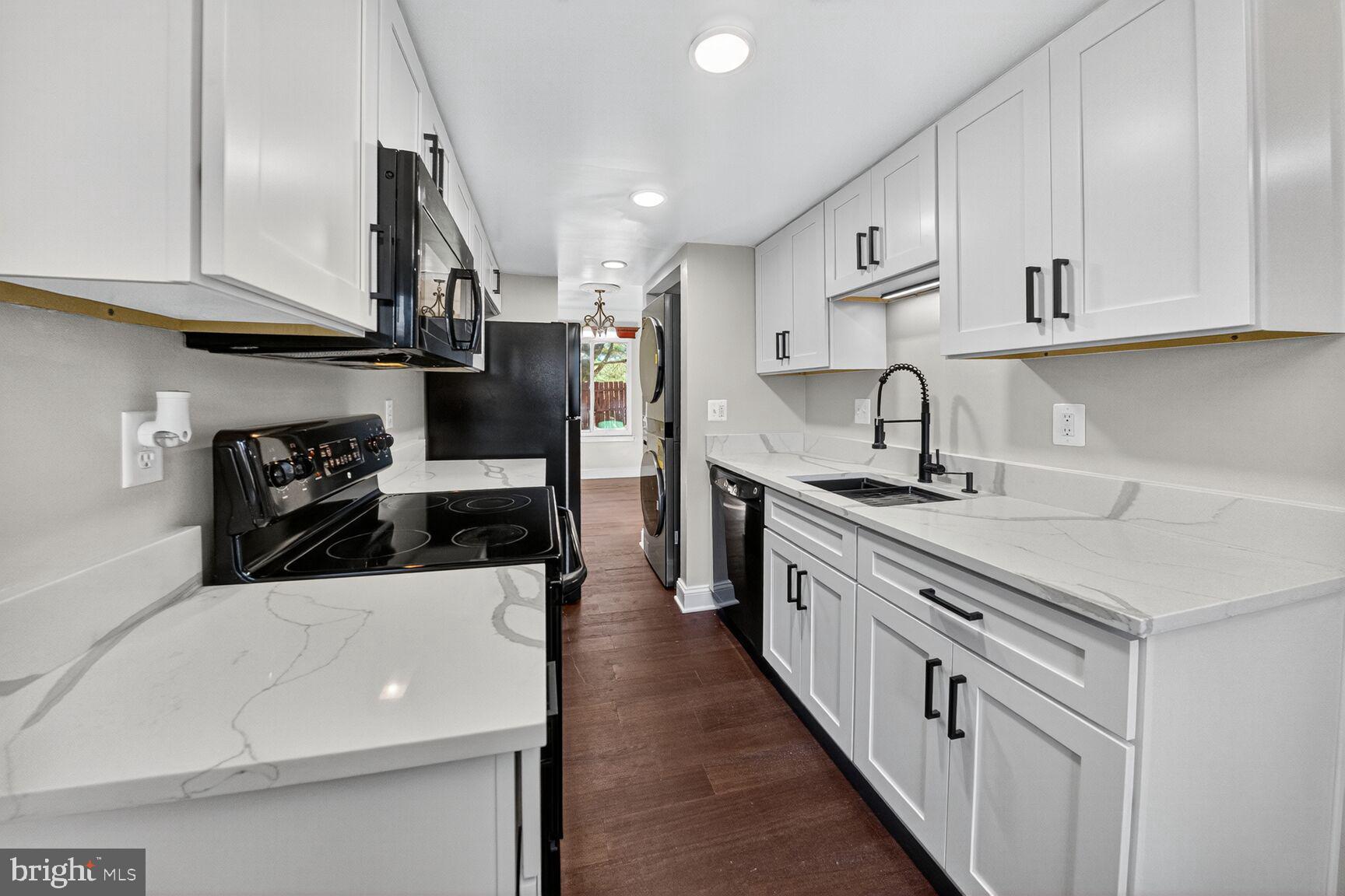 CLUB HILL - Residential