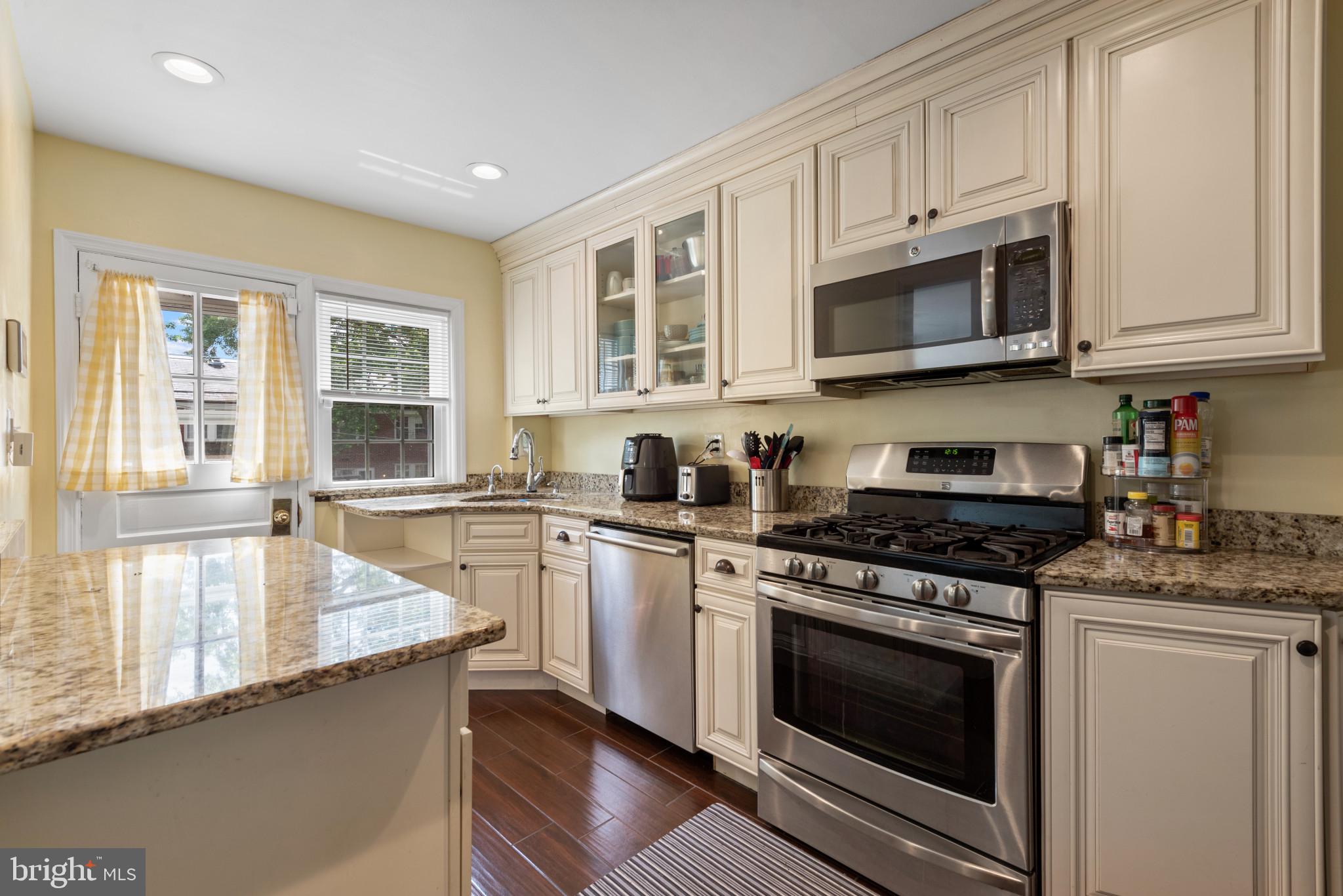 ACADEMY HEIGHTS - Residential Lease