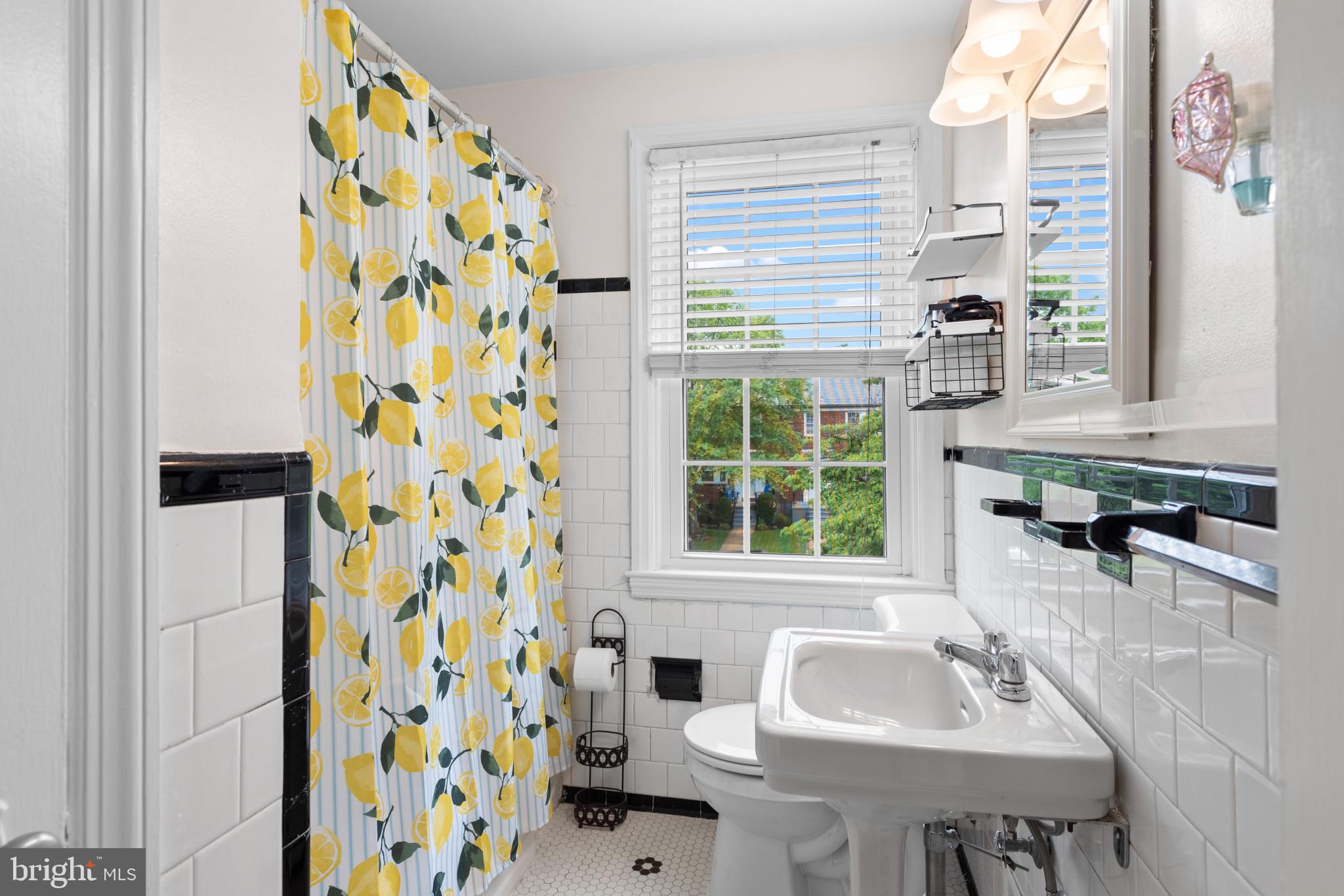 ACADEMY HEIGHTS - Residential Lease