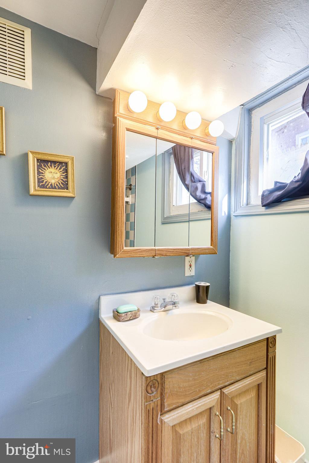 HARICLIF - Residential Lease