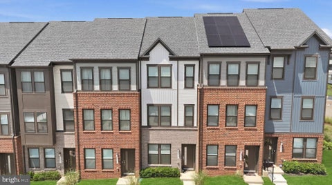Townhouse For Sale - 3307 Anabranch Way Way<br/> LAUREL, MD 20724