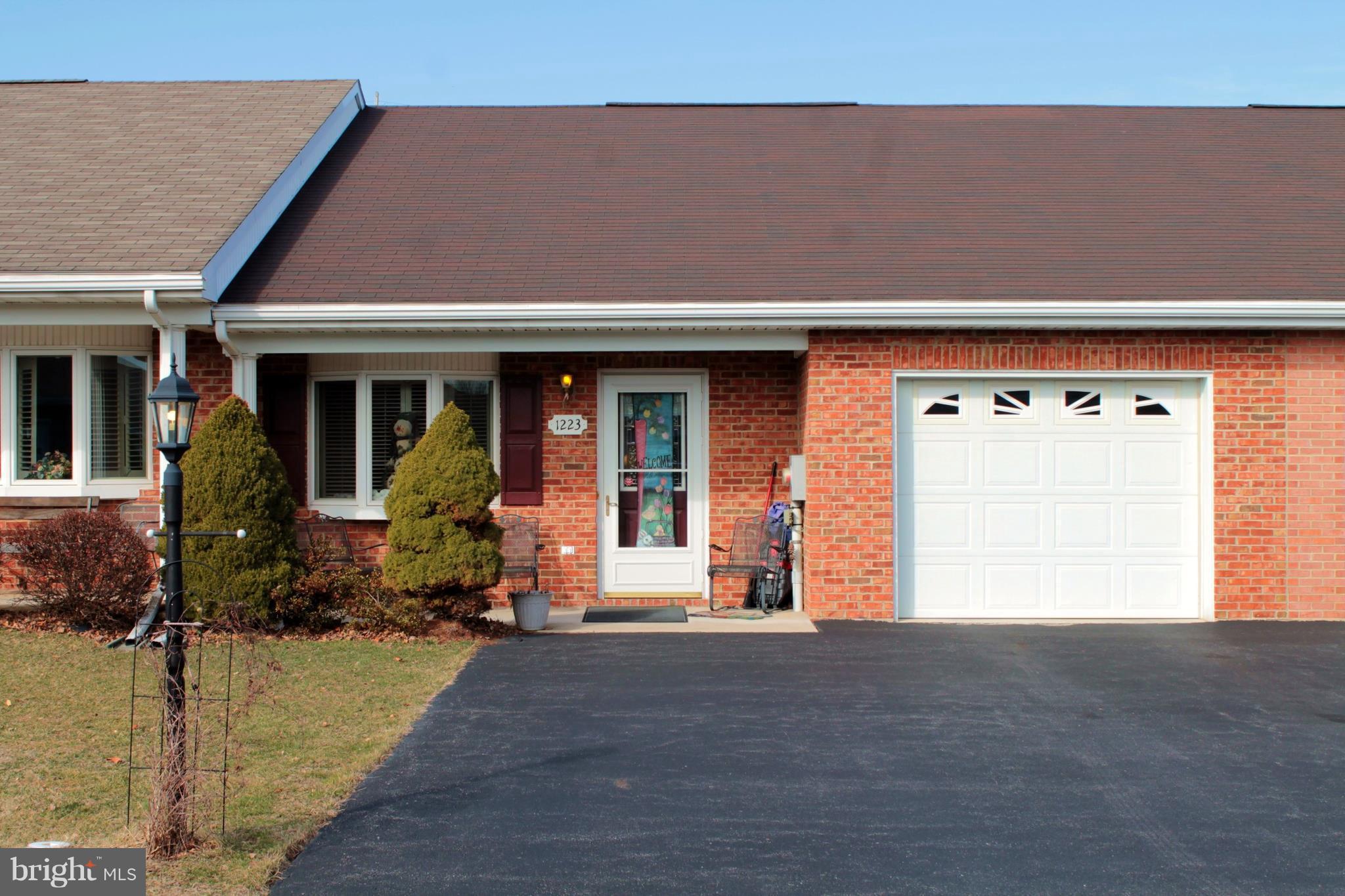 SOUTH POINTE - Residential