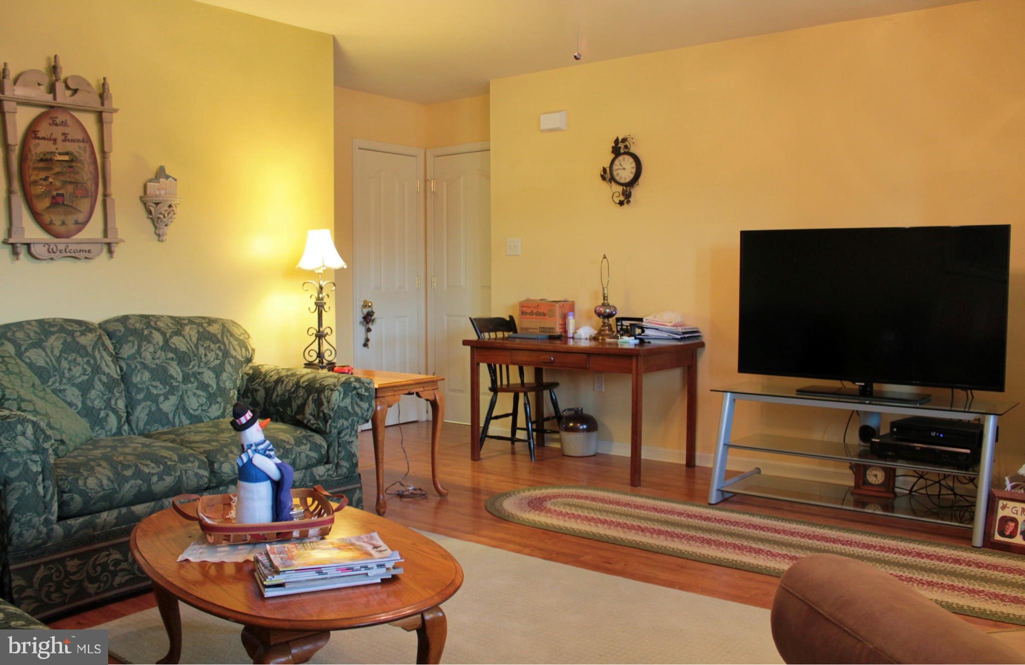 SOUTH POINTE - Residential