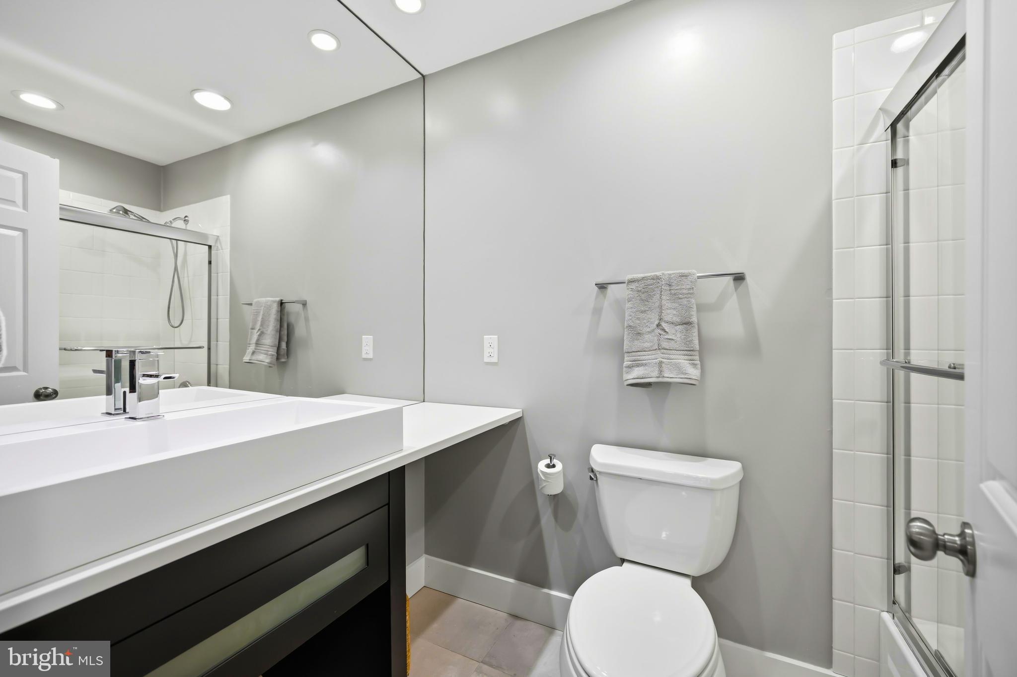 PERRY CABIN - Residential