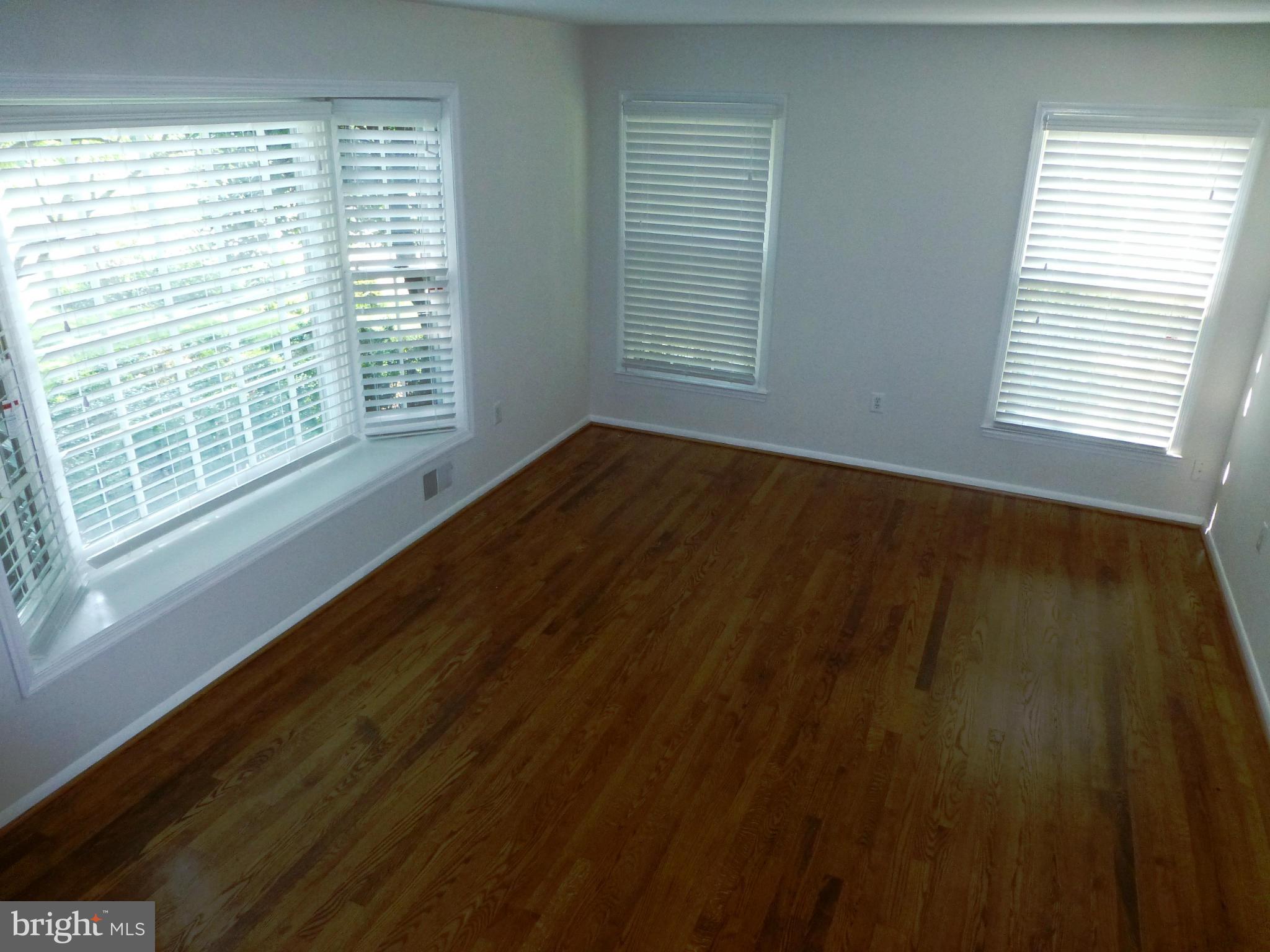 LAKE RIDGE - Residential