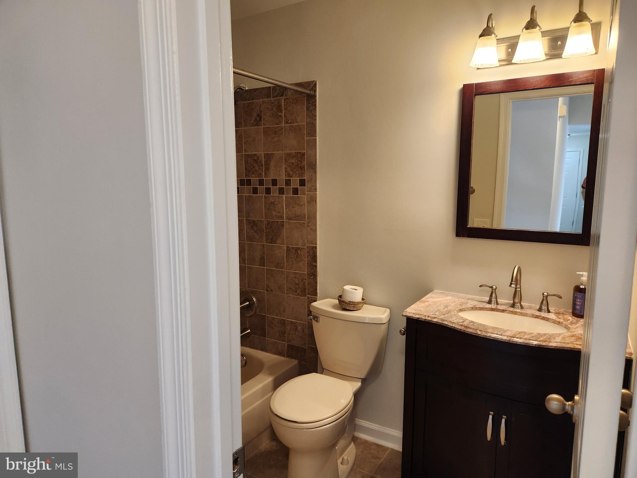 CEDARS OF WARRENTON - Residential Lease