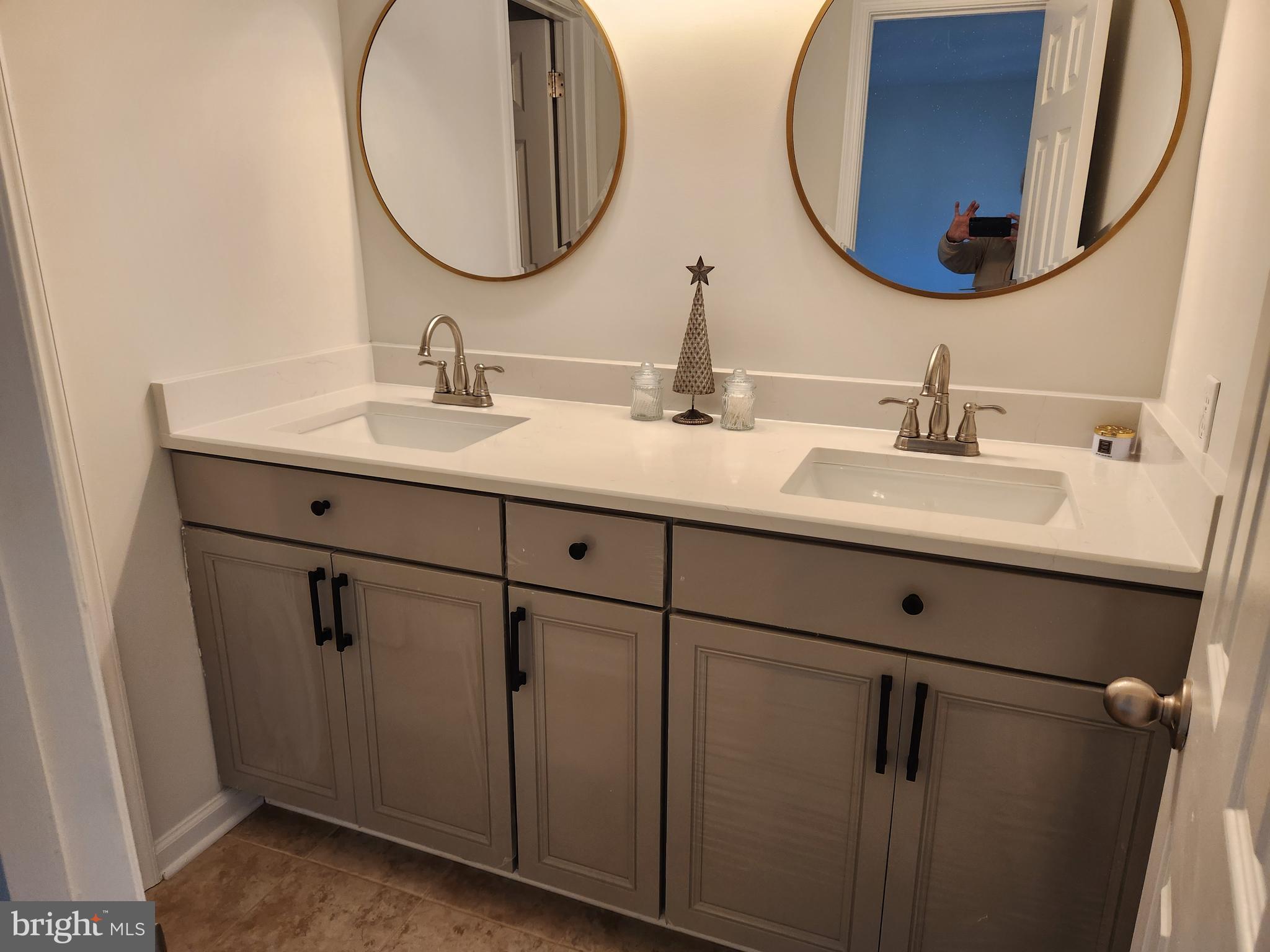 CEDARS OF WARRENTON - Residential Lease