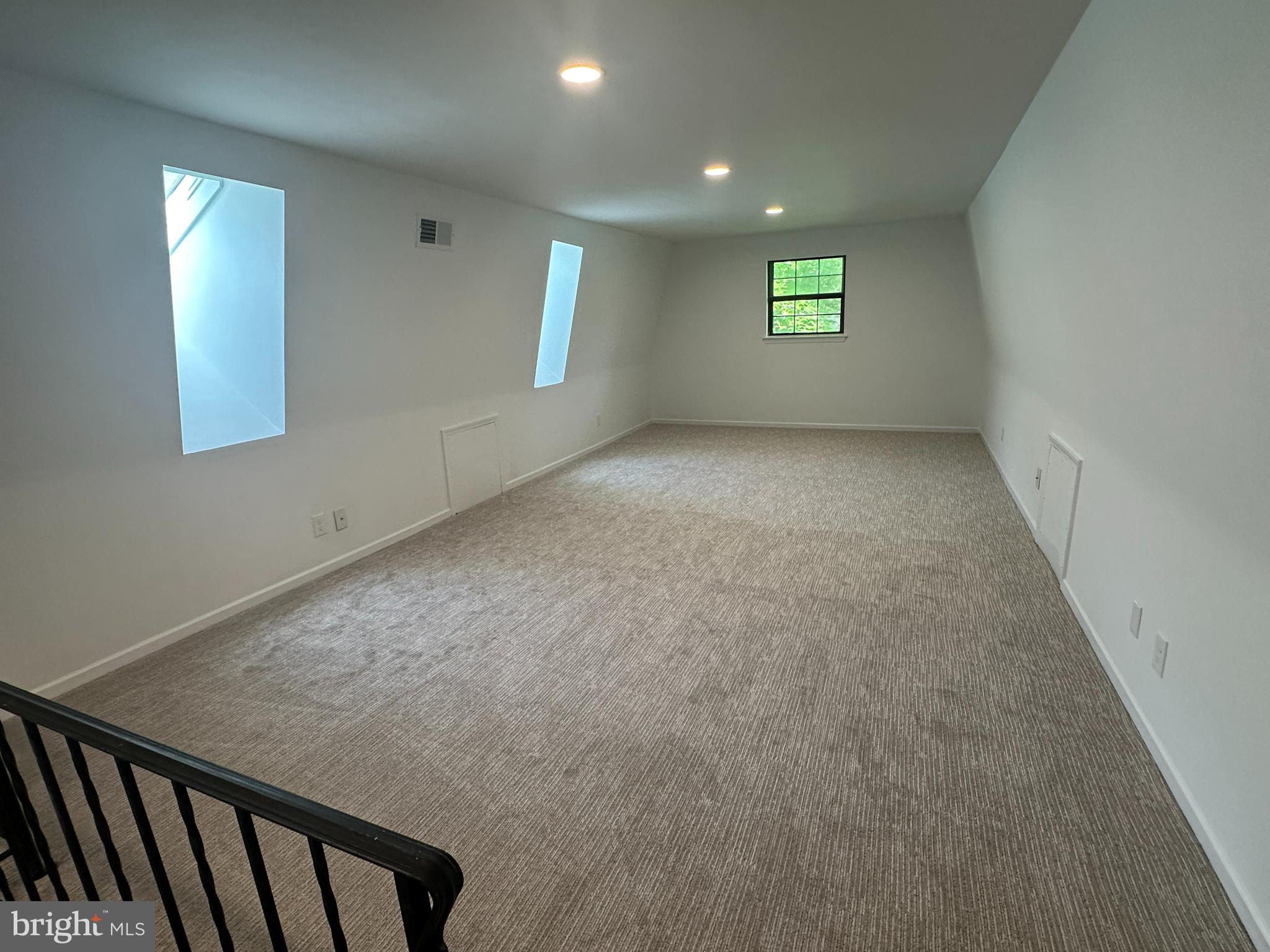 WEATHERSTONE - Residential