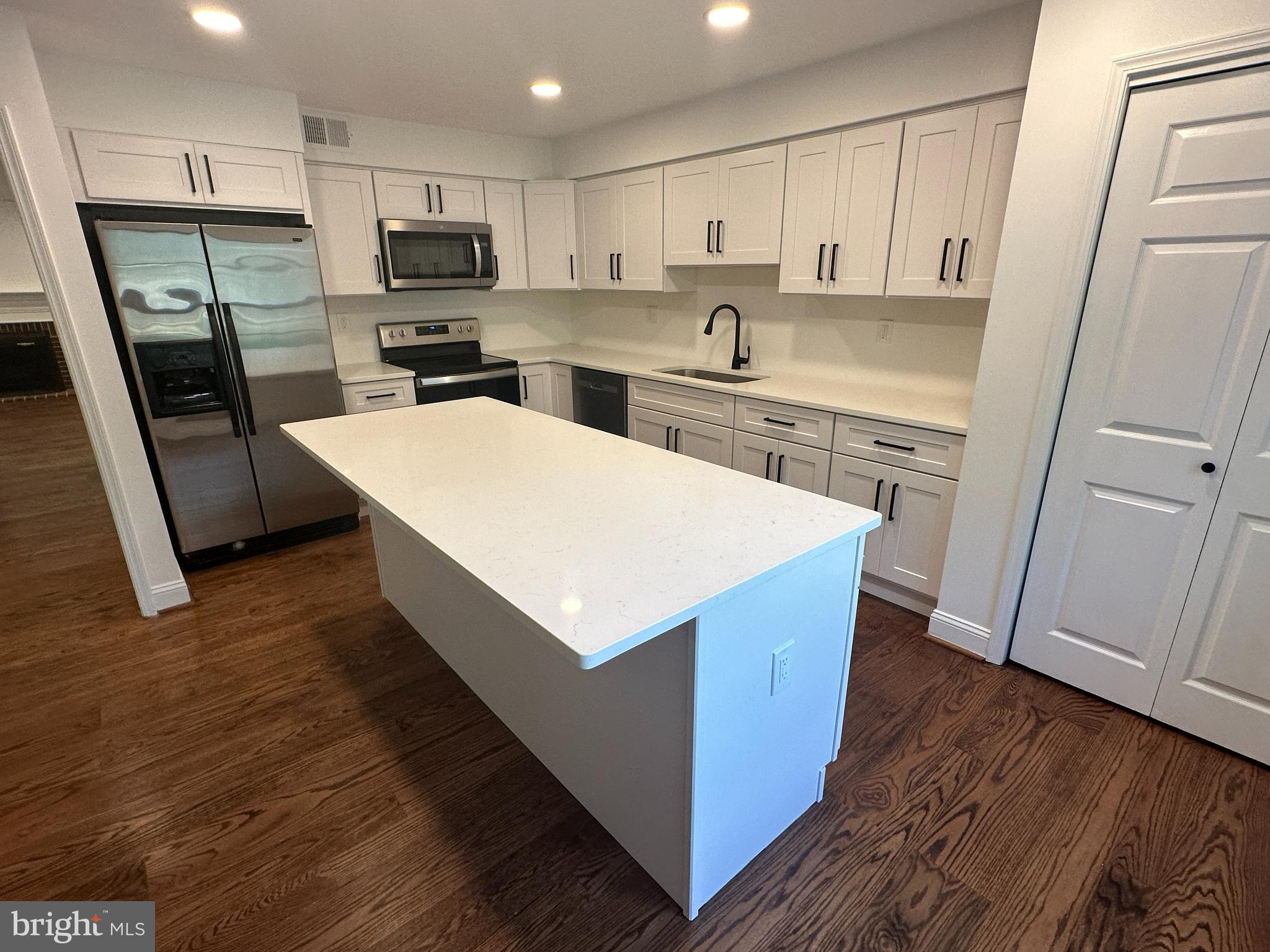 WEATHERSTONE - Residential