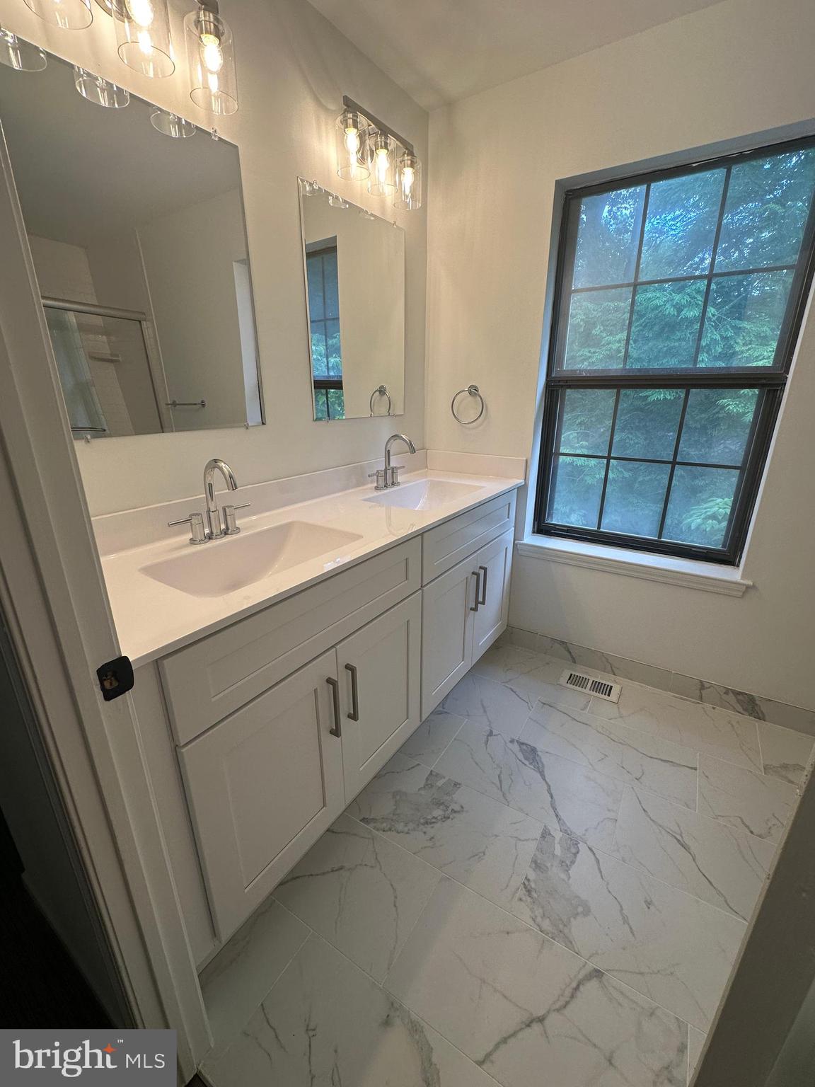 WEATHERSTONE - Residential