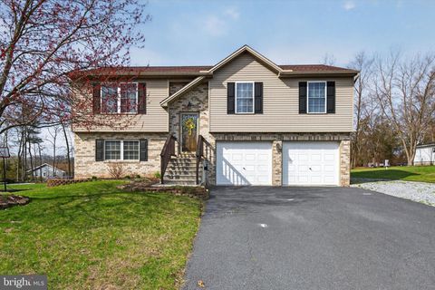 Homes For Sale - 37 Pleasanton Drive<br/> EAST BERLIN, PA 17316