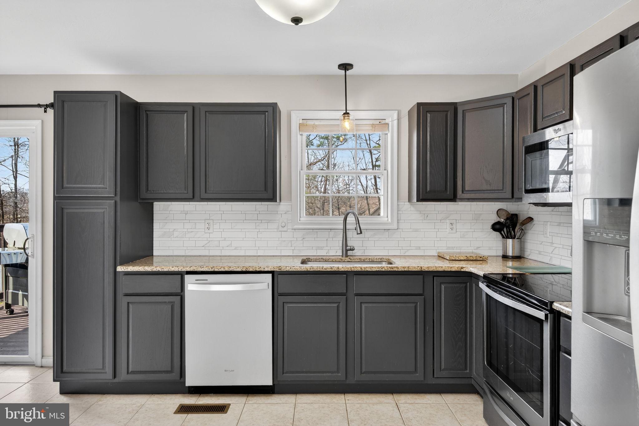 LAKE MEADE - Residential