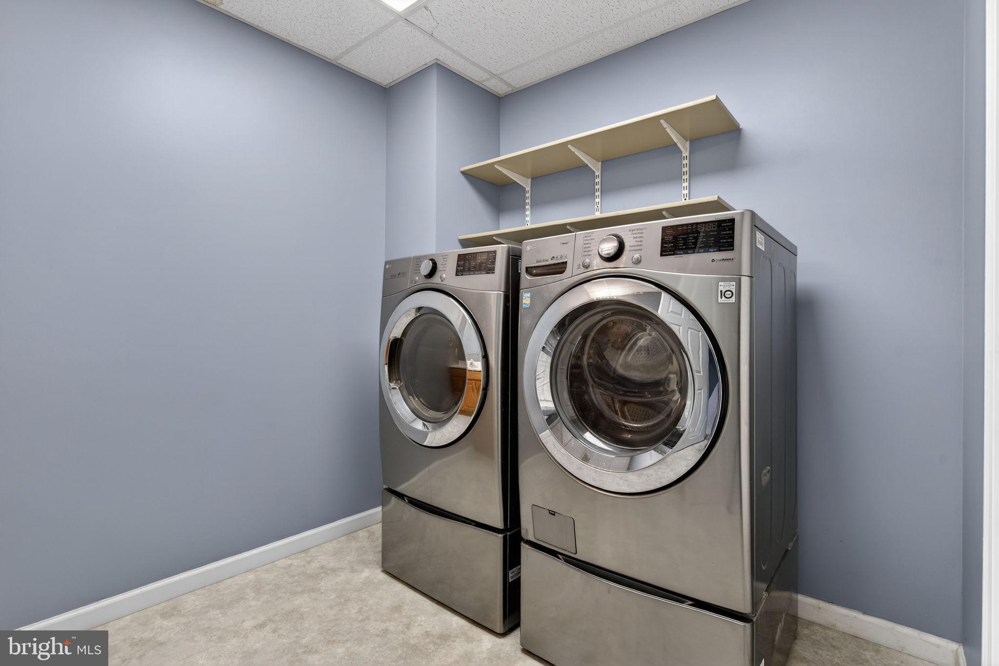 LAKE MEADE - Residential