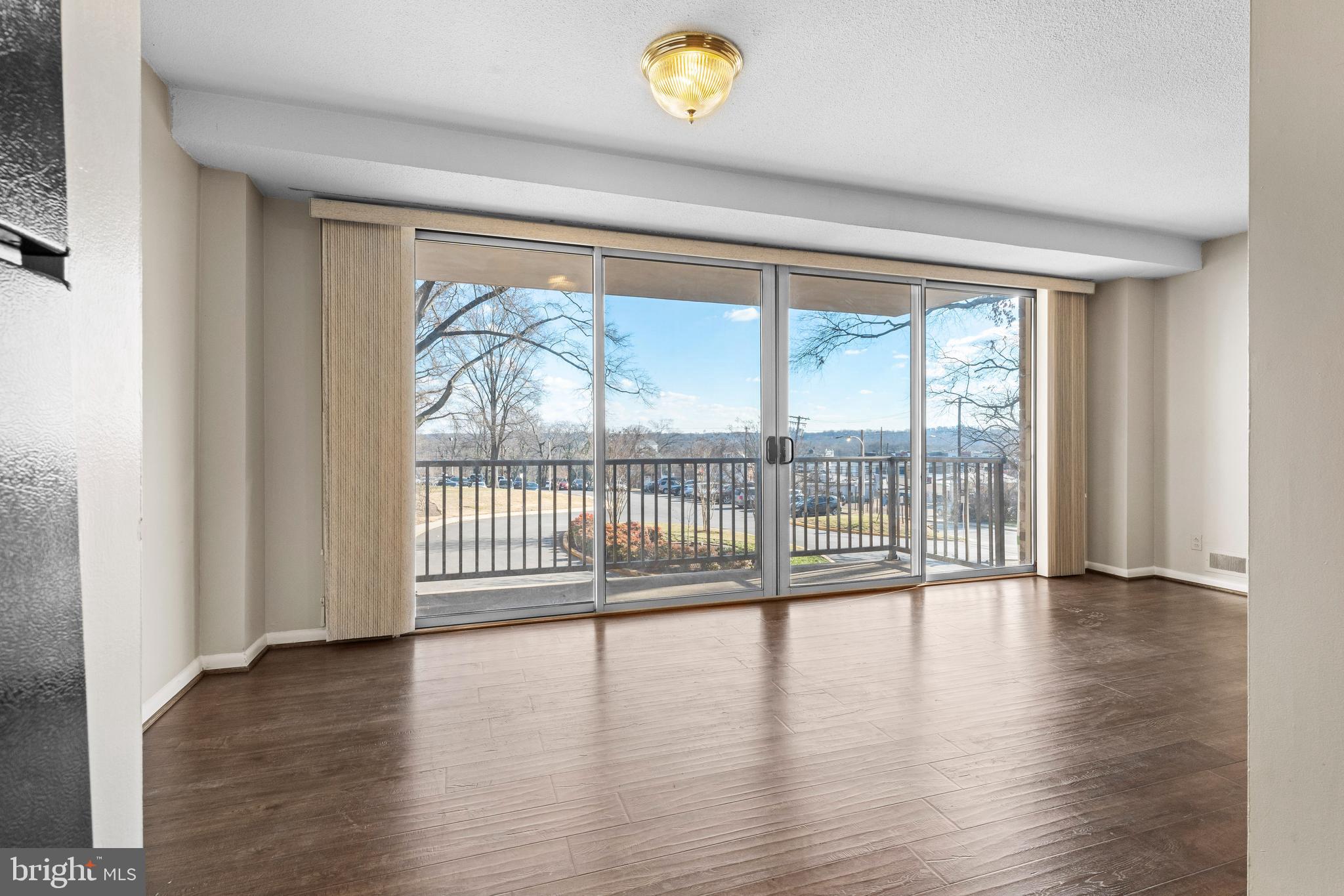 HYATTSVILLE - Residential