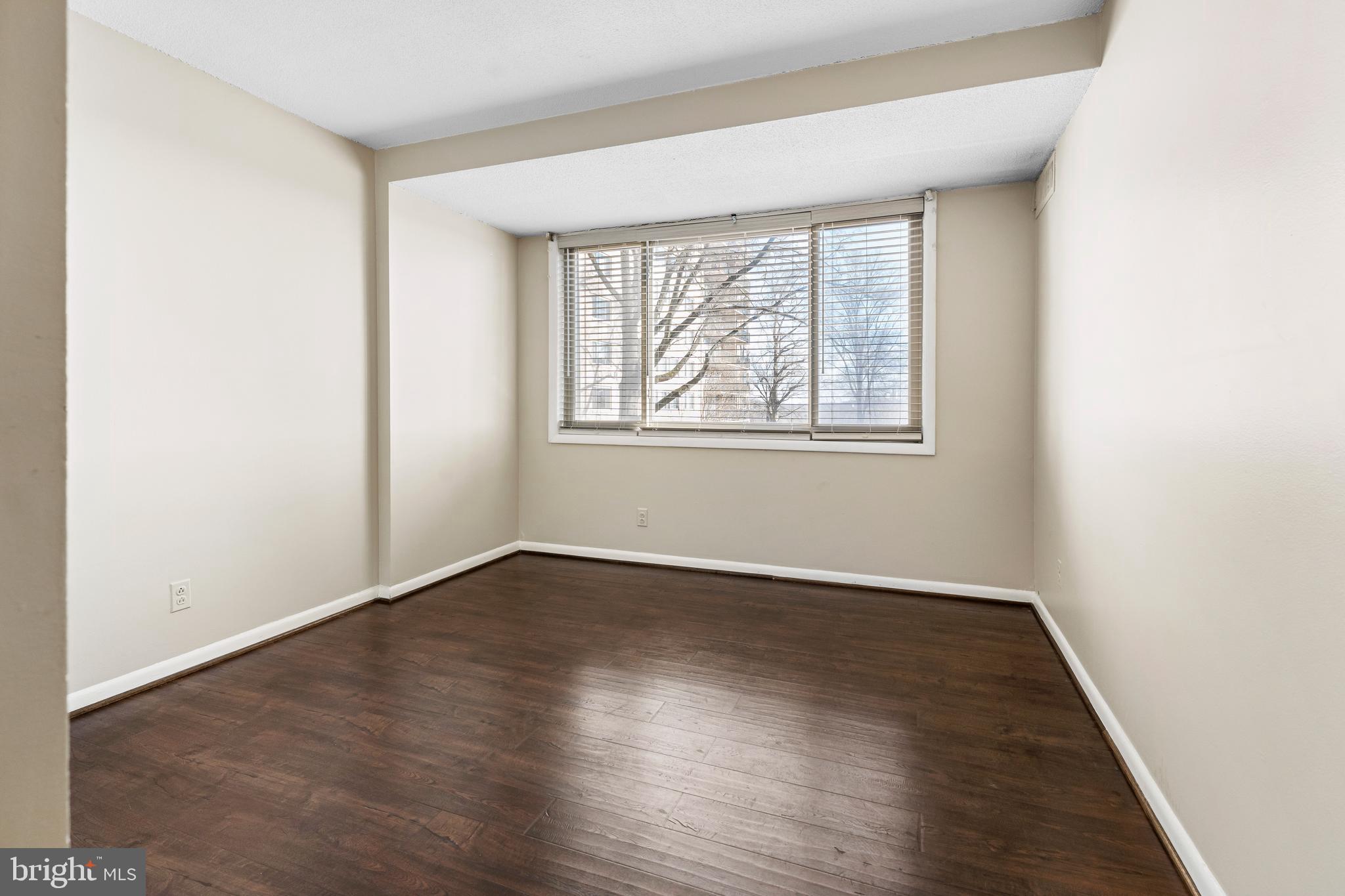 HYATTSVILLE - Residential