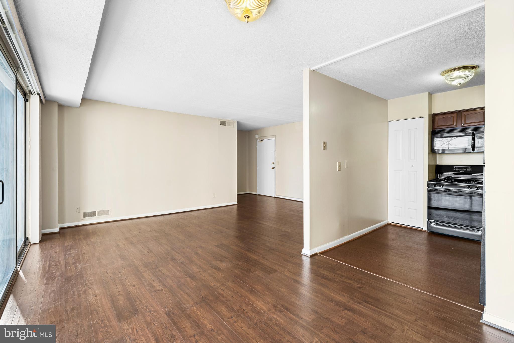 HYATTSVILLE - Residential