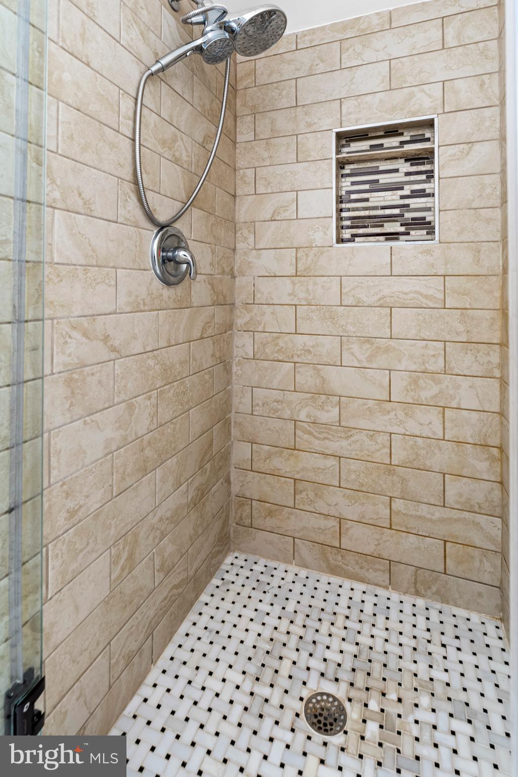 HYATTSVILLE - Residential