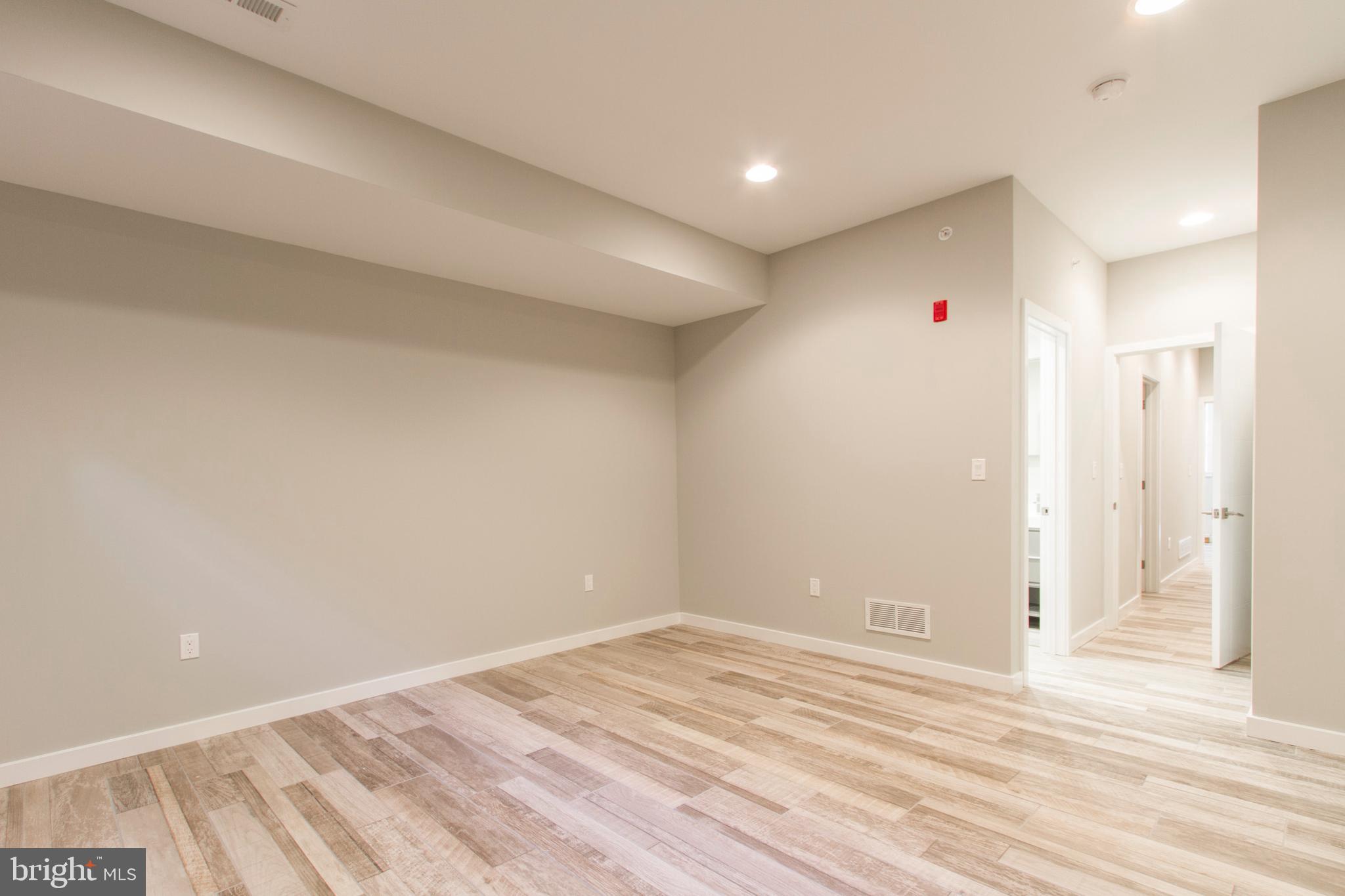 GRADUATE HOSPITAL - Residential Lease