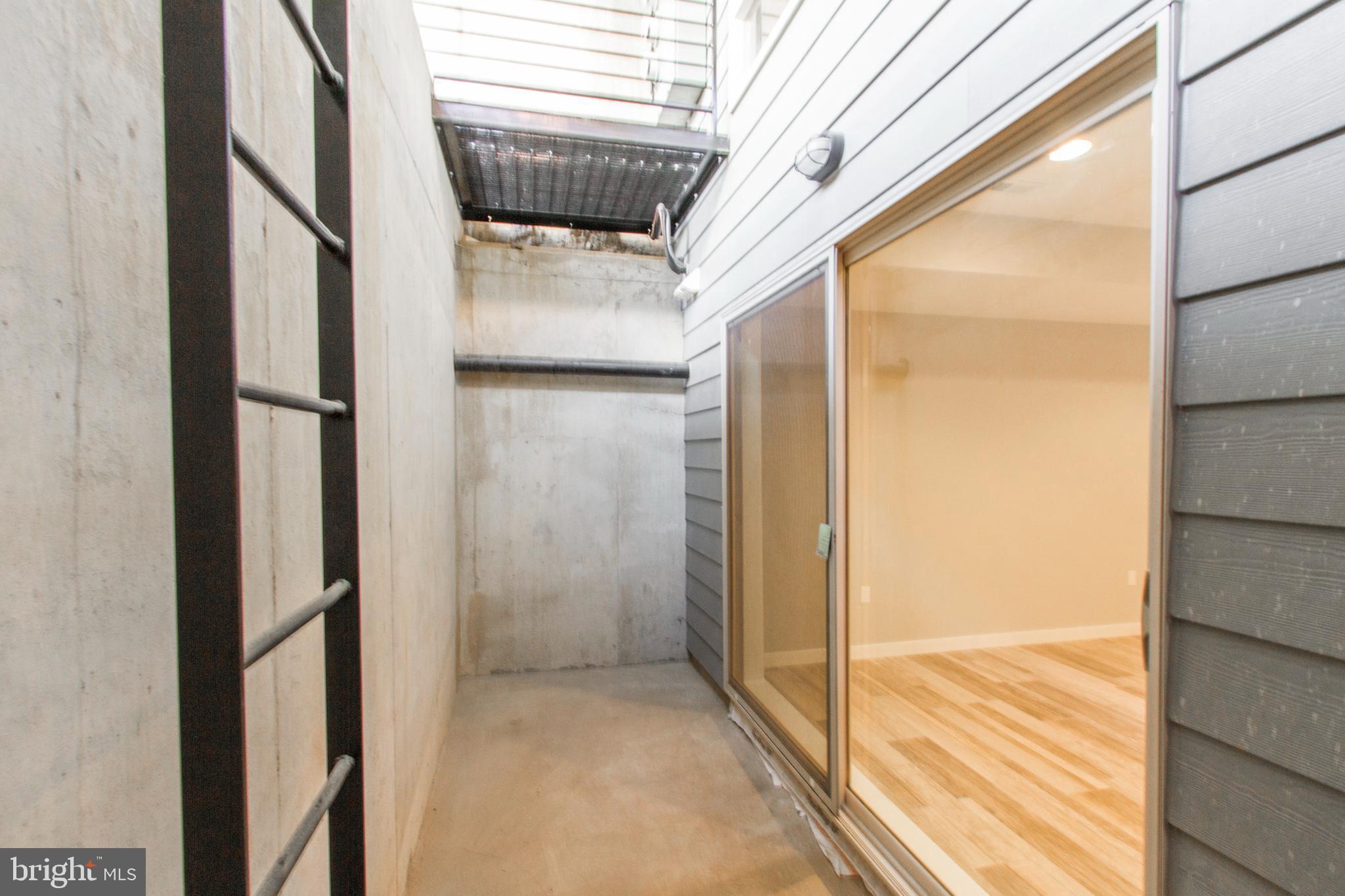 GRADUATE HOSPITAL - Residential Lease