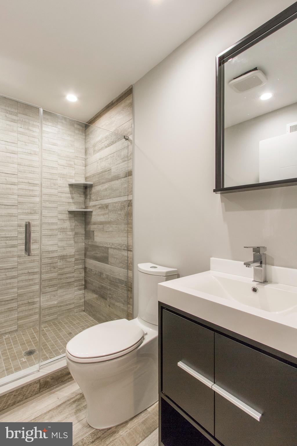 GRADUATE HOSPITAL - Residential Lease