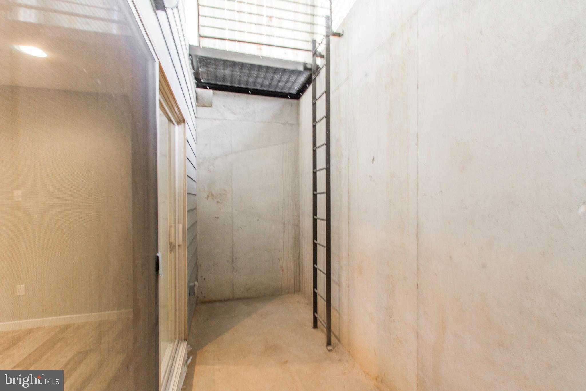 GRADUATE HOSPITAL - Residential Lease