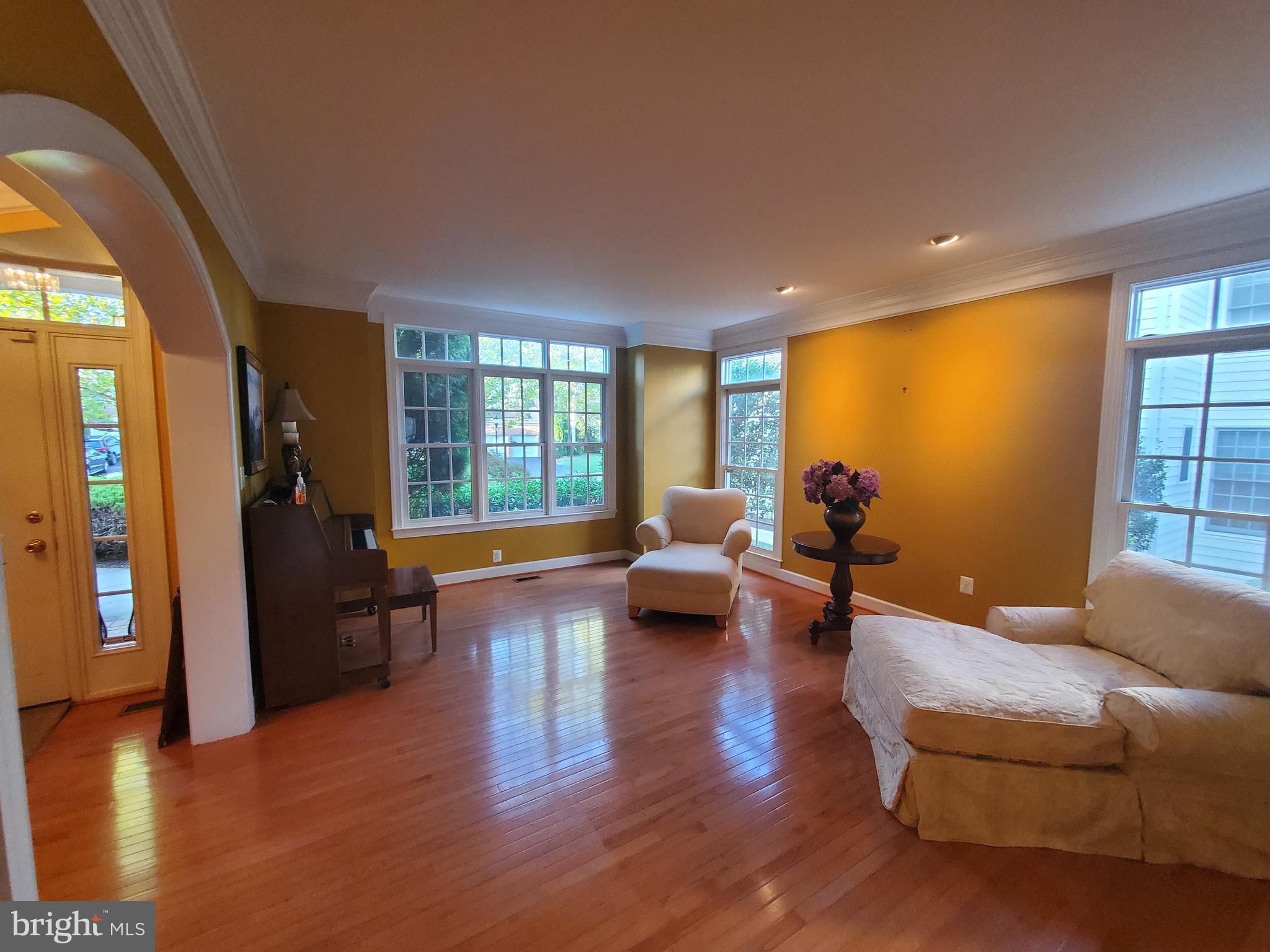 KINGS CROSSING - Residential