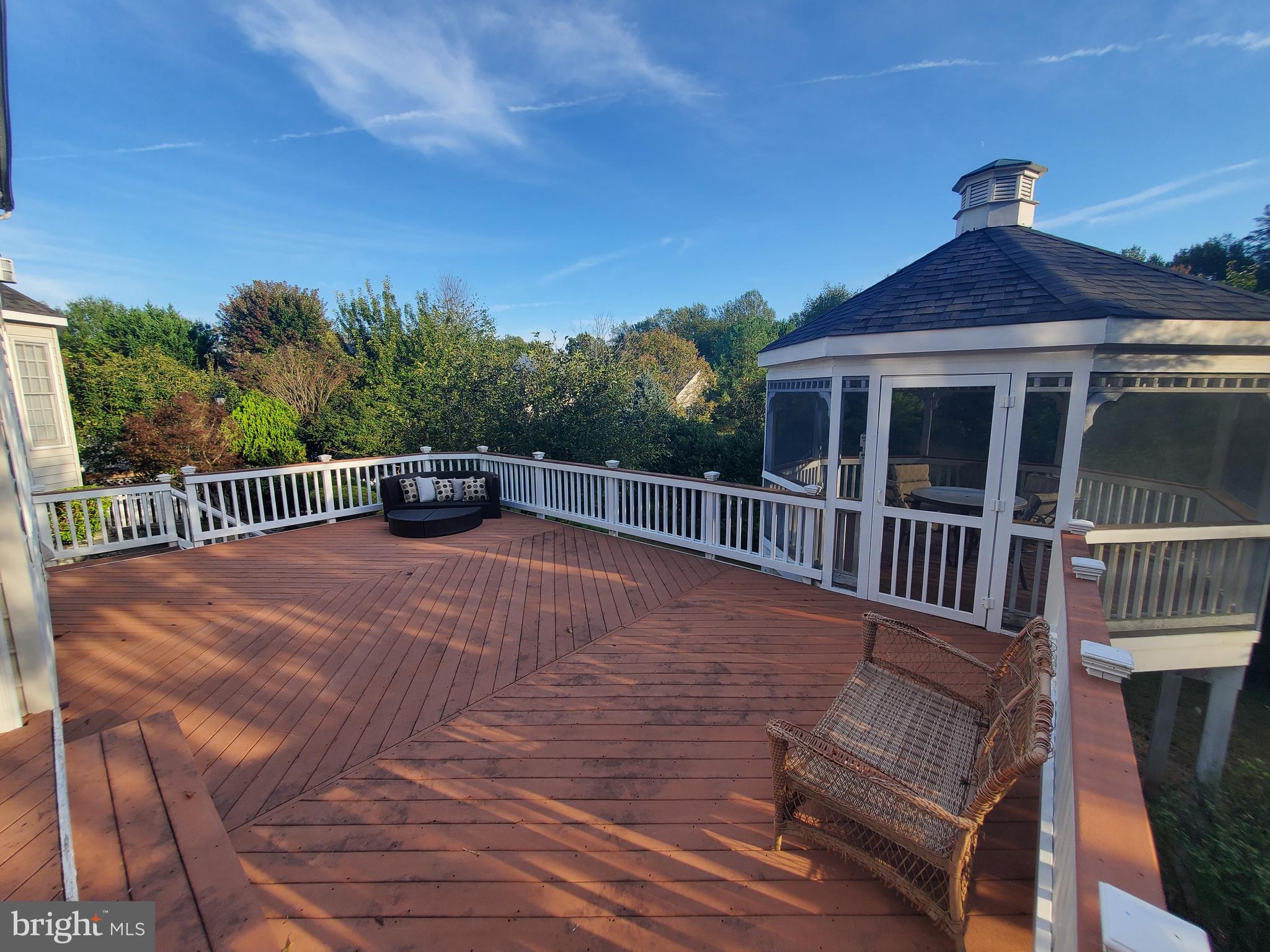 KINGS CROSSING - Residential