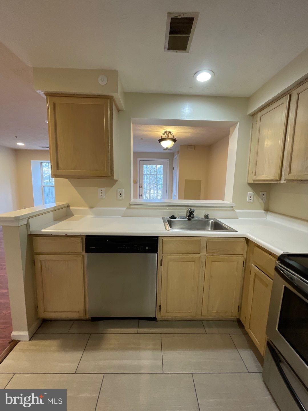 BANNEKER PLACE - Residential Lease