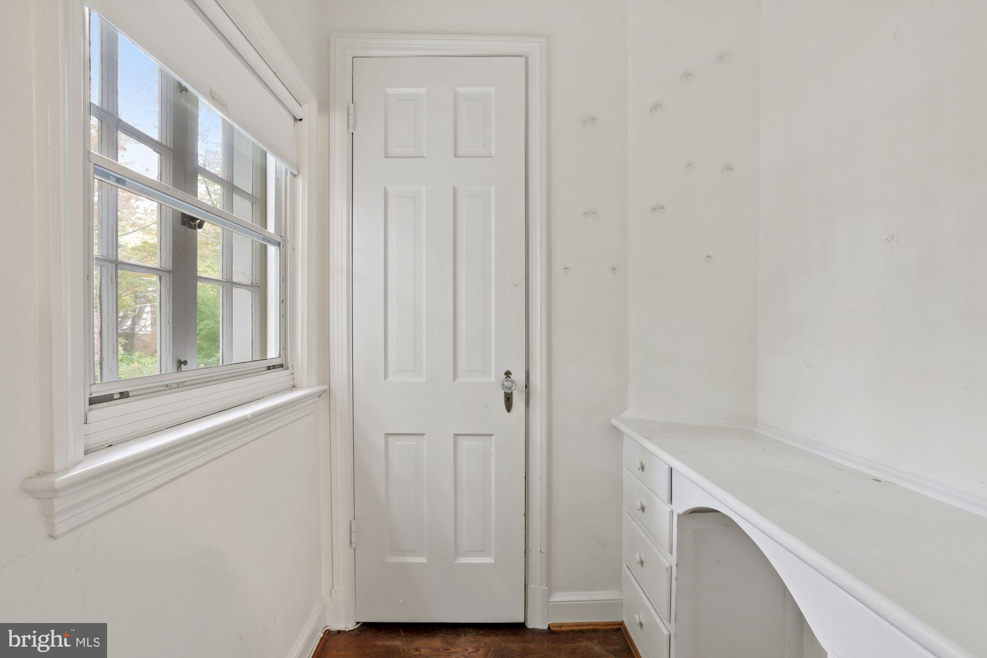 CHEVY CHASE VILLAGE - Residential