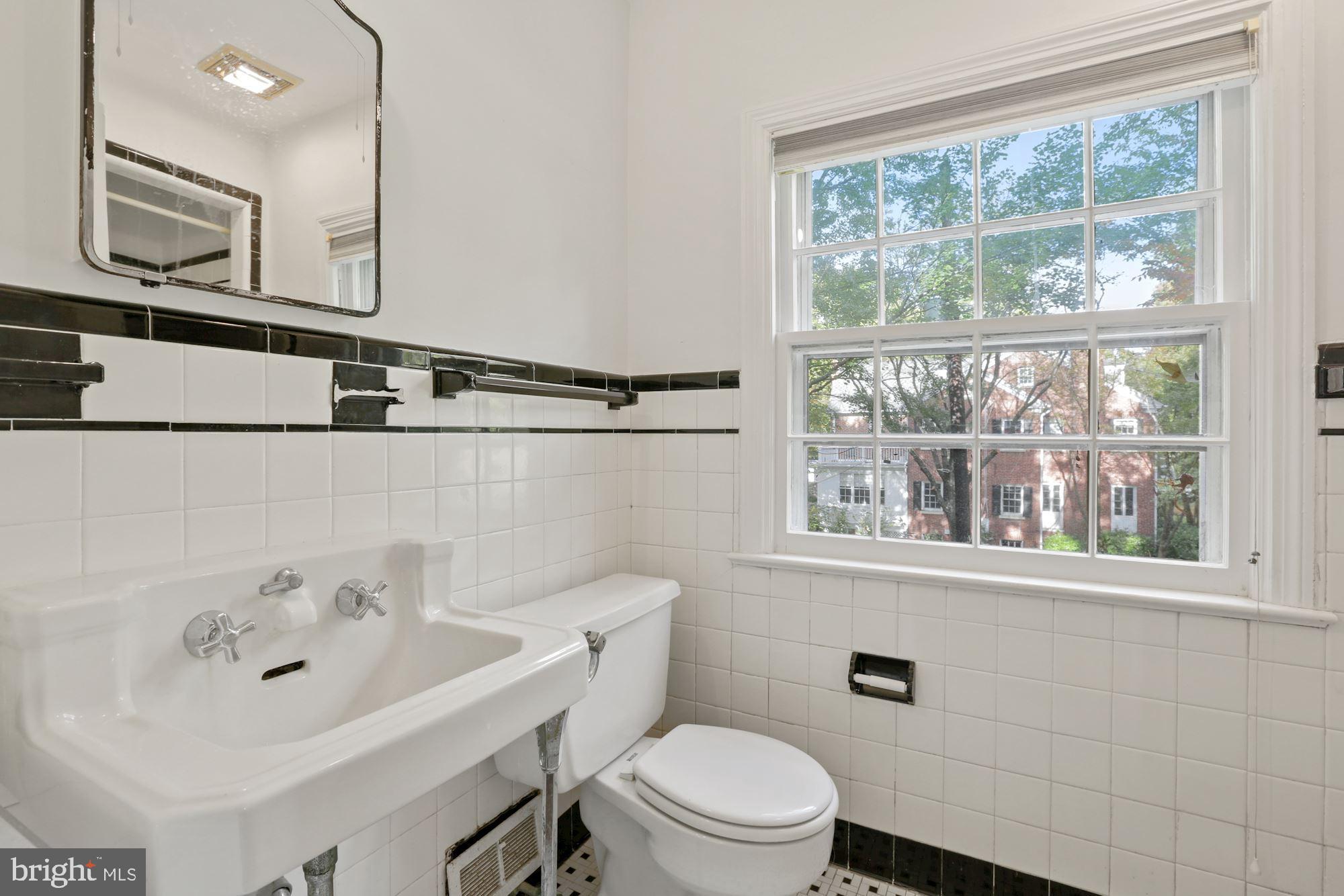 CHEVY CHASE VILLAGE - Residential