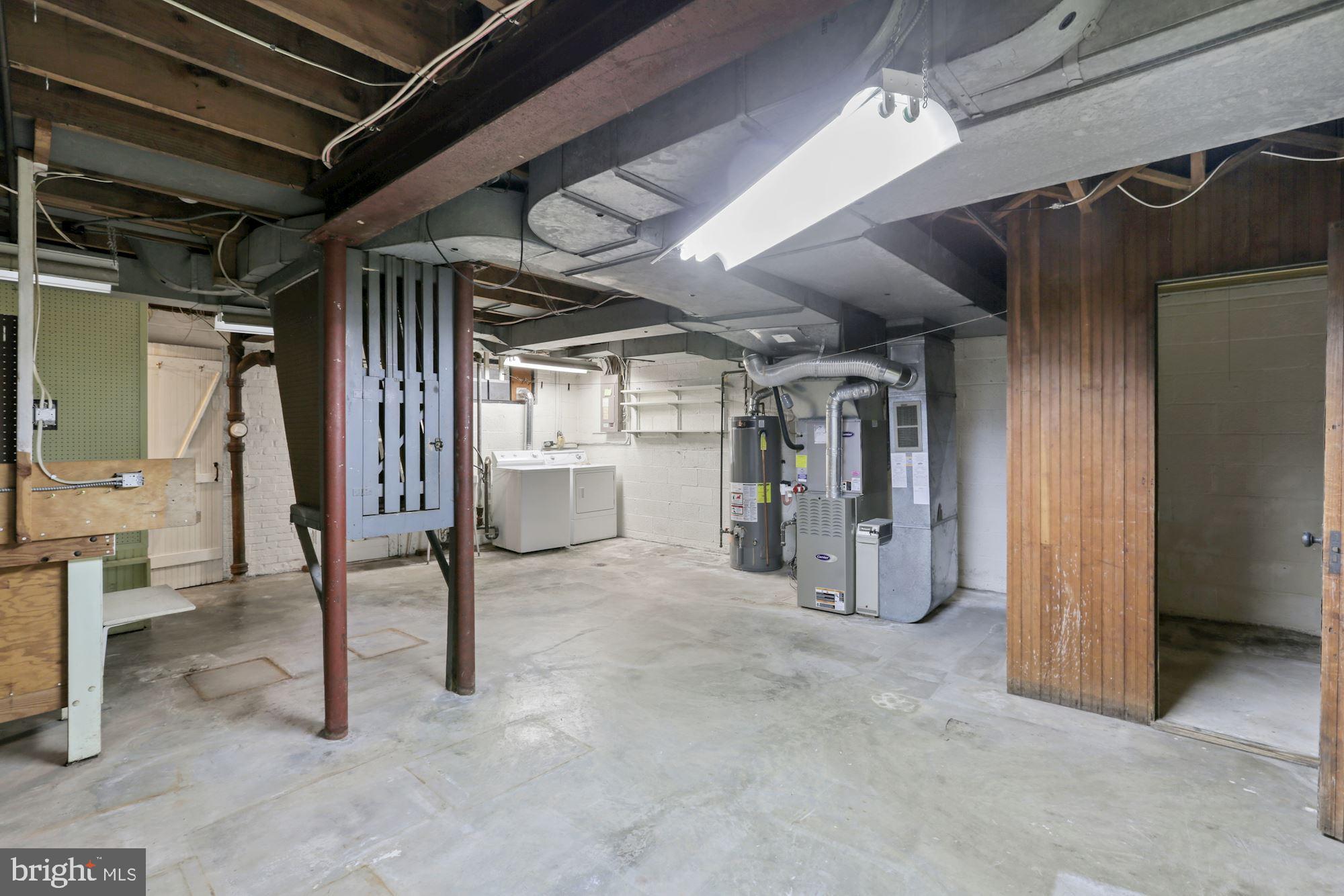 CHEVY CHASE VILLAGE - Residential