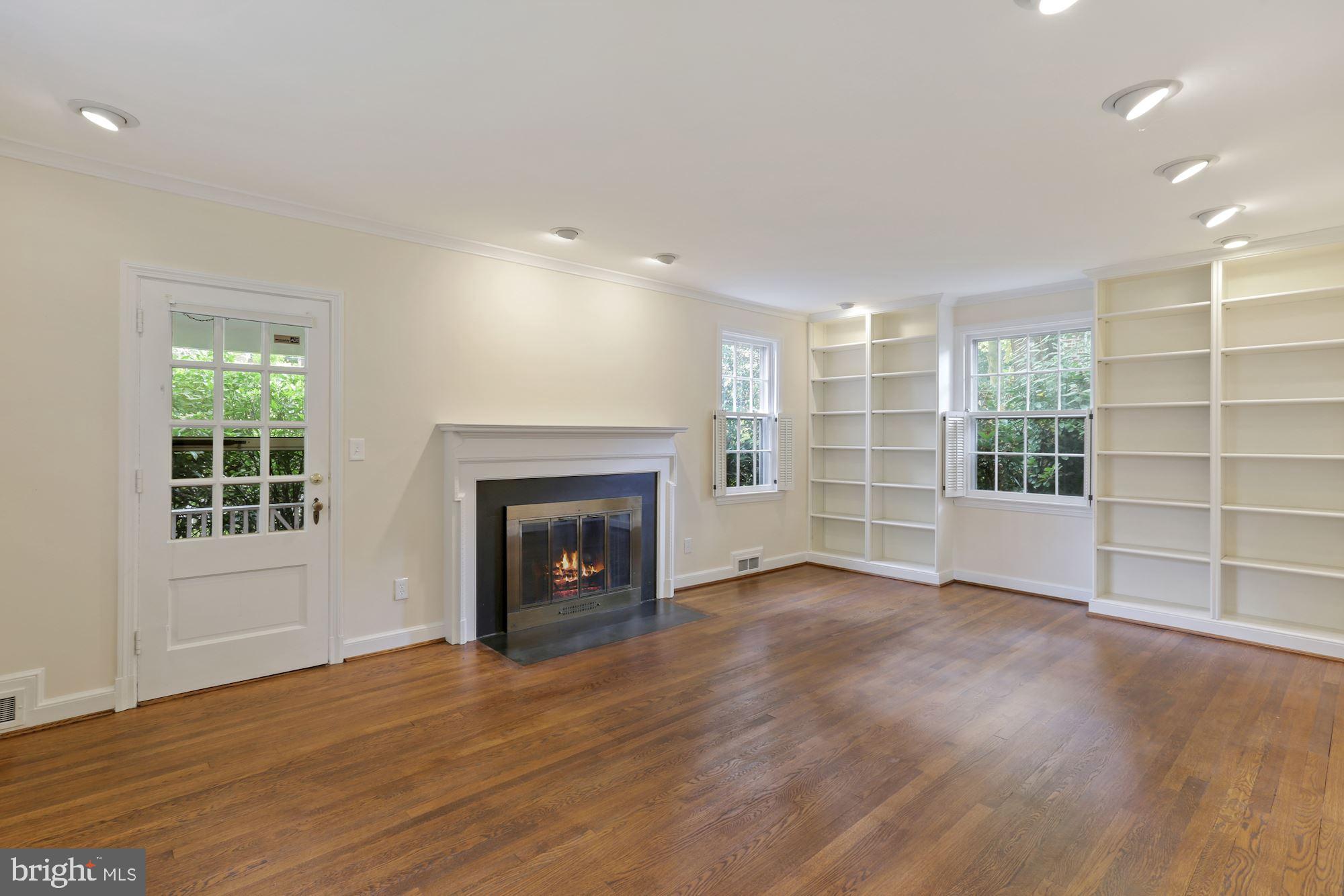 CHEVY CHASE VILLAGE - Residential