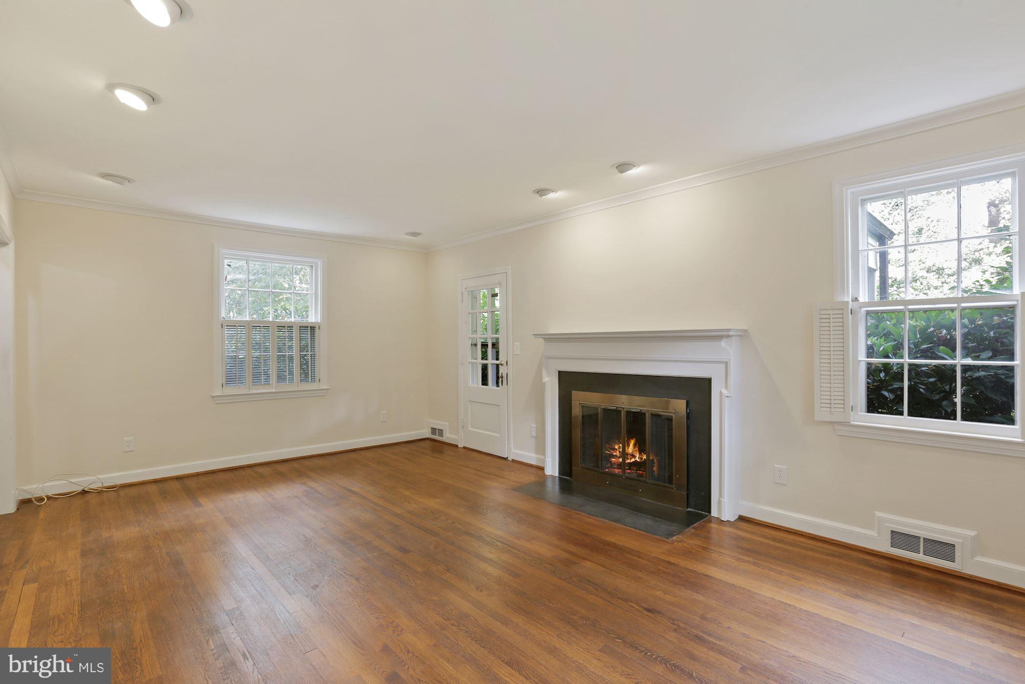 CHEVY CHASE VILLAGE - Residential