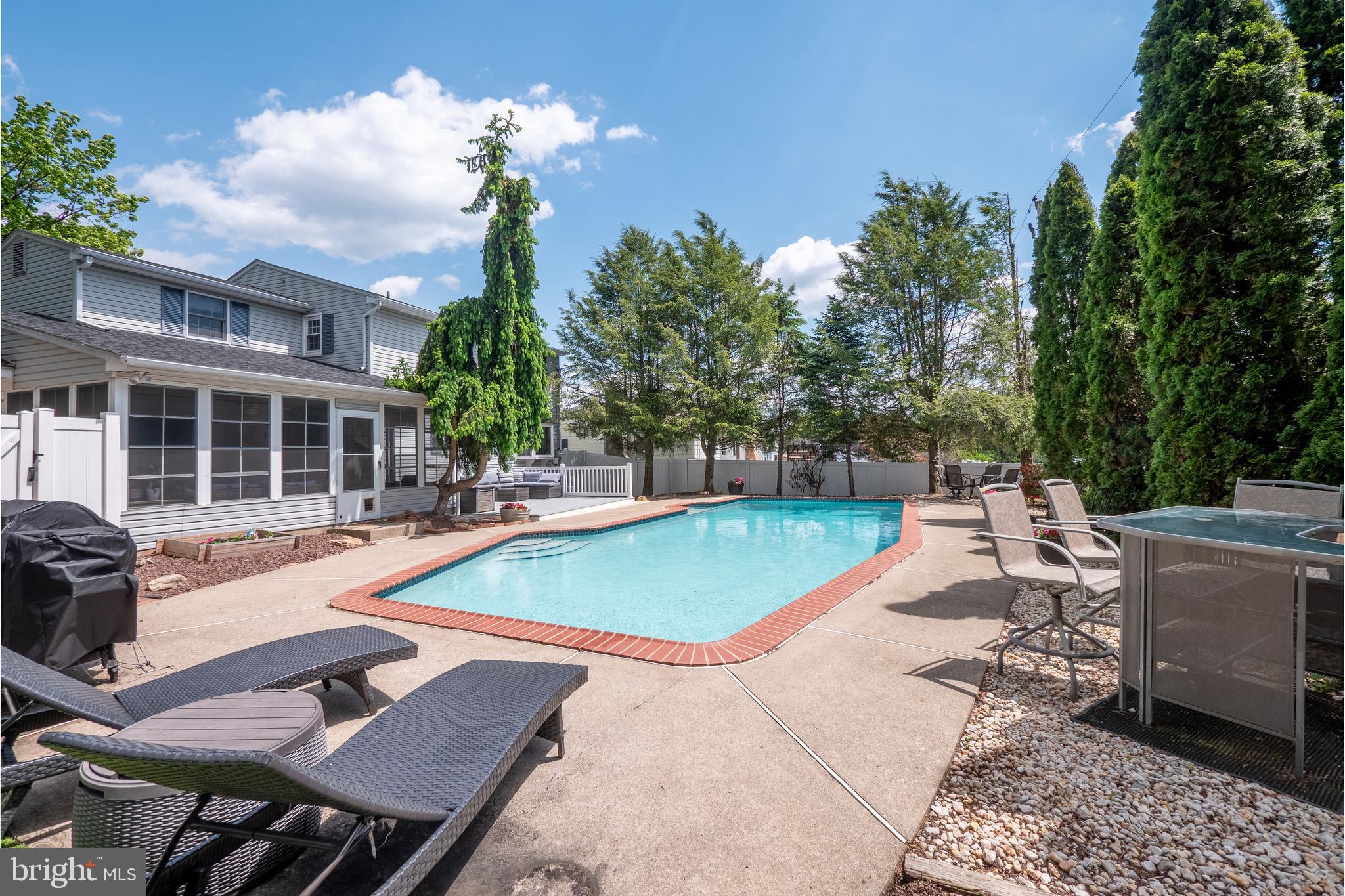 GREEN ACRES - Residential