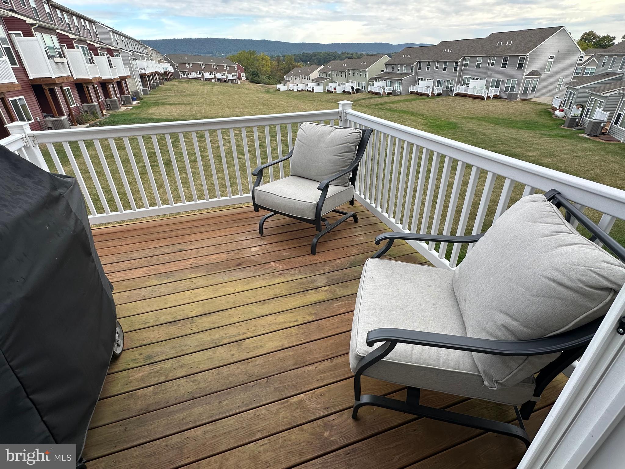 THE GATES - Residential