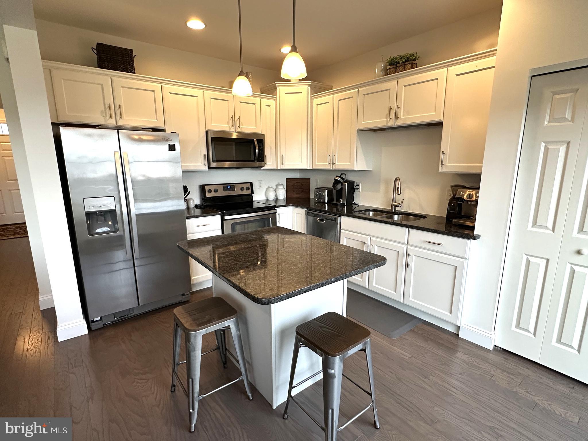 THE GATES - Residential