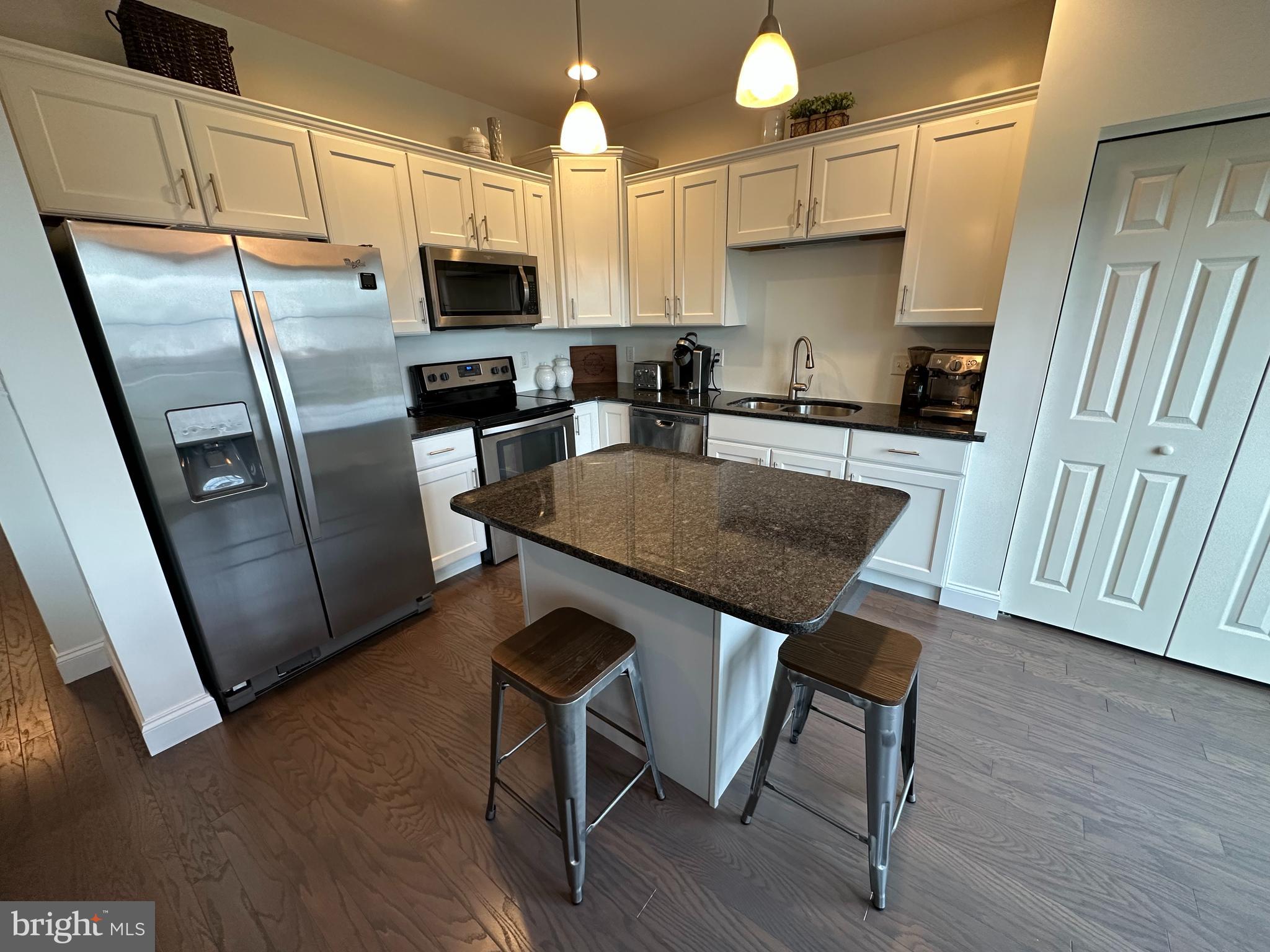 THE GATES - Residential