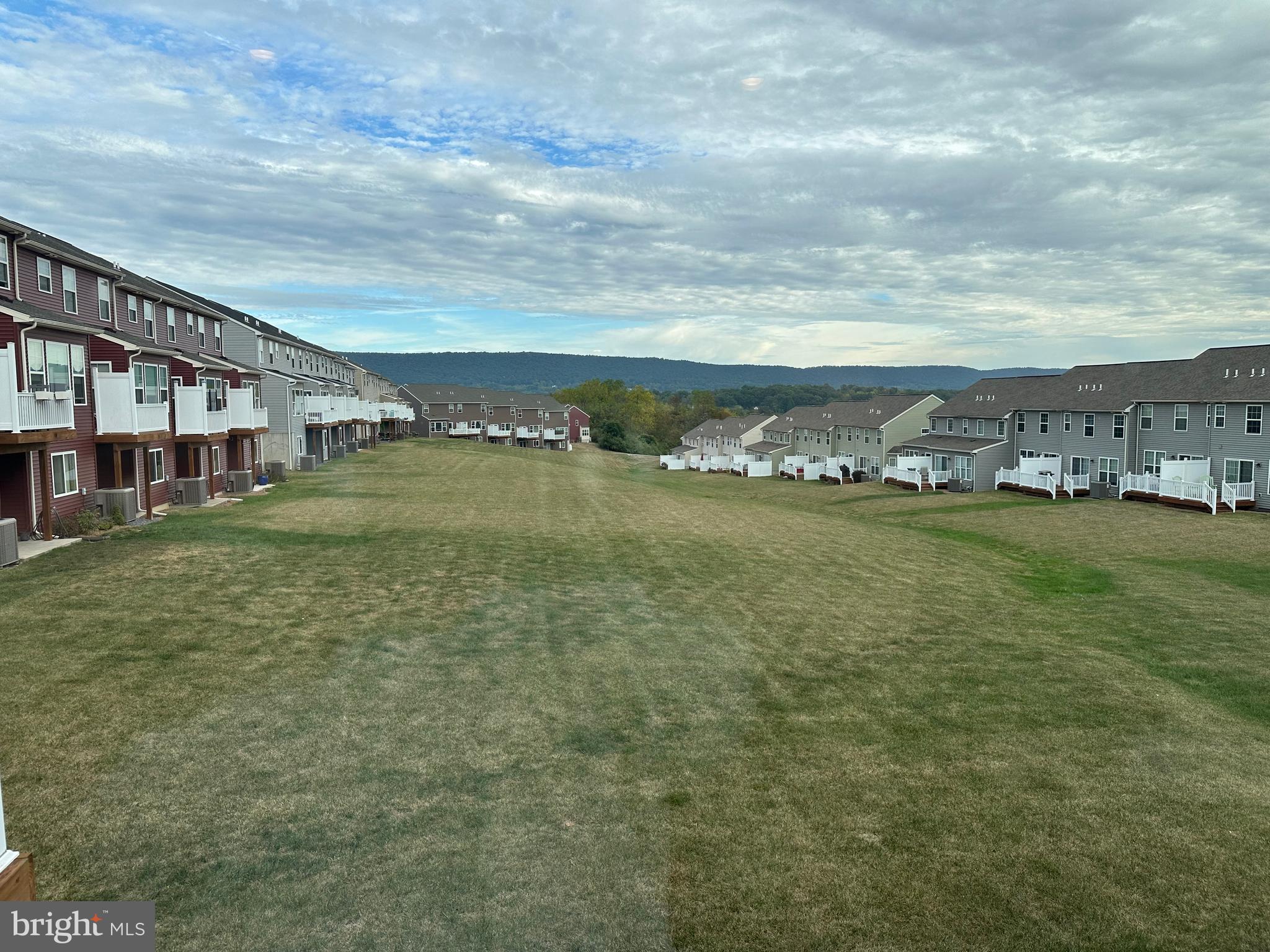 THE GATES - Residential