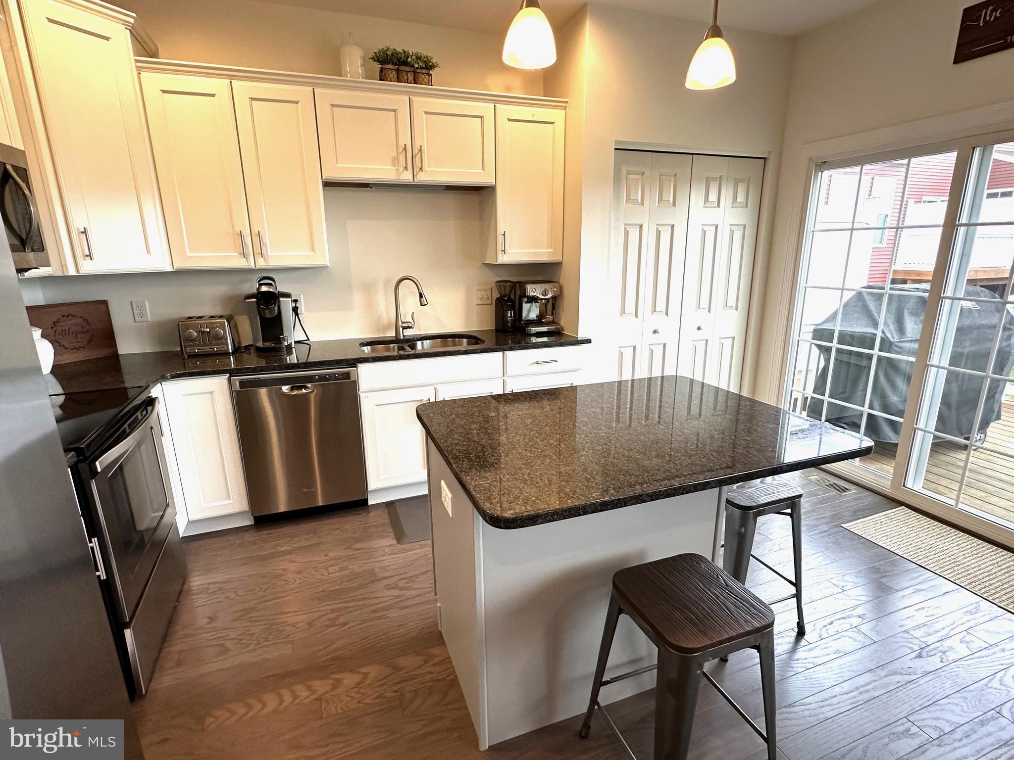 THE GATES - Residential