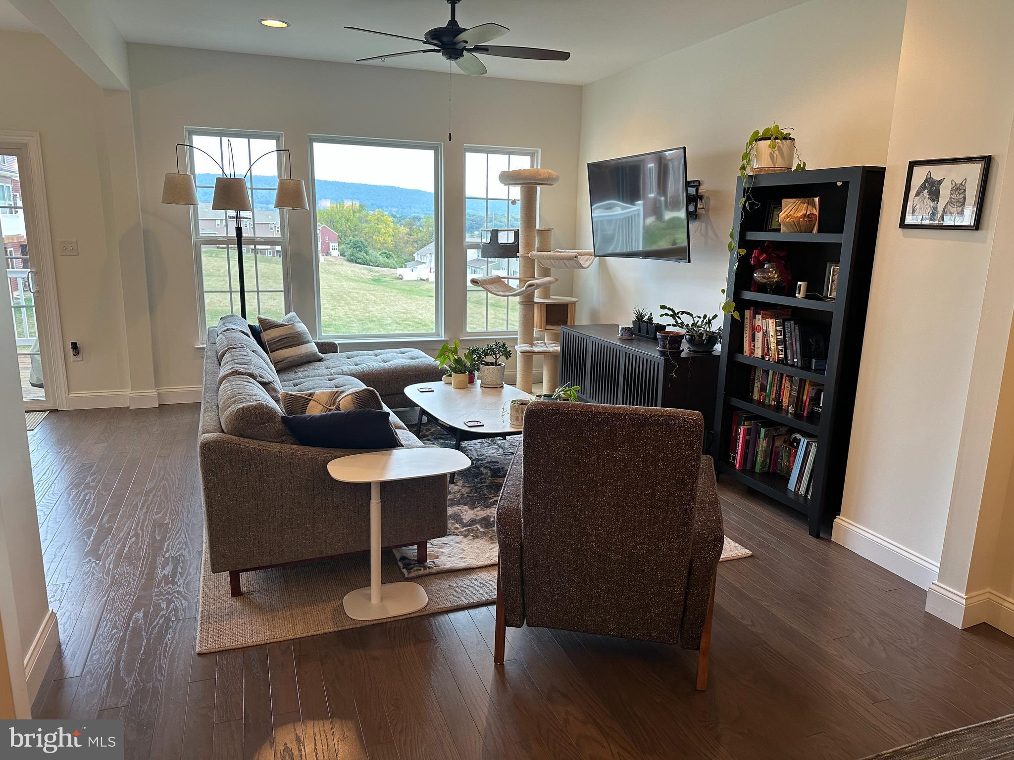 THE GATES - Residential