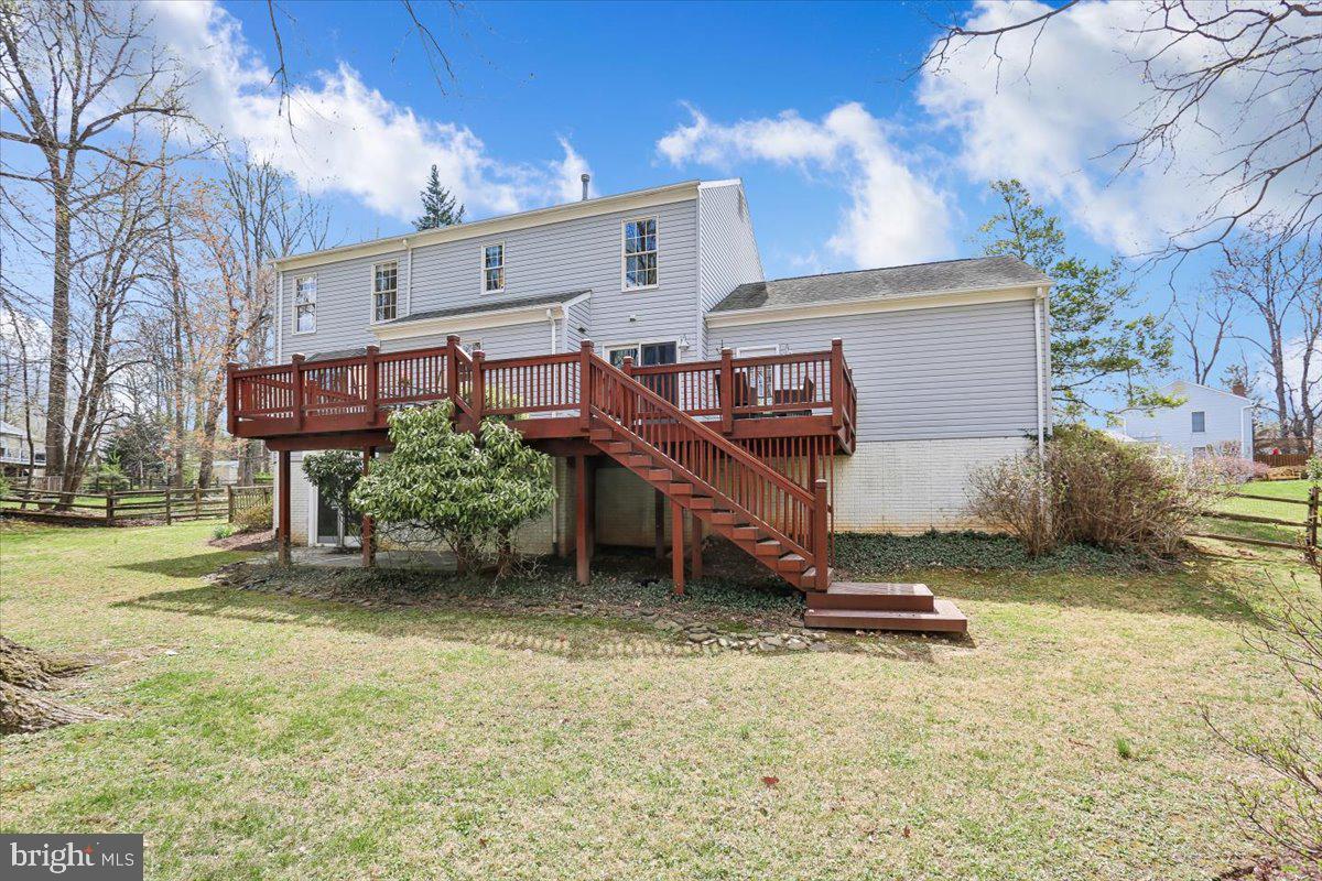 WILLIAMSBURG VILLAGE - Residential