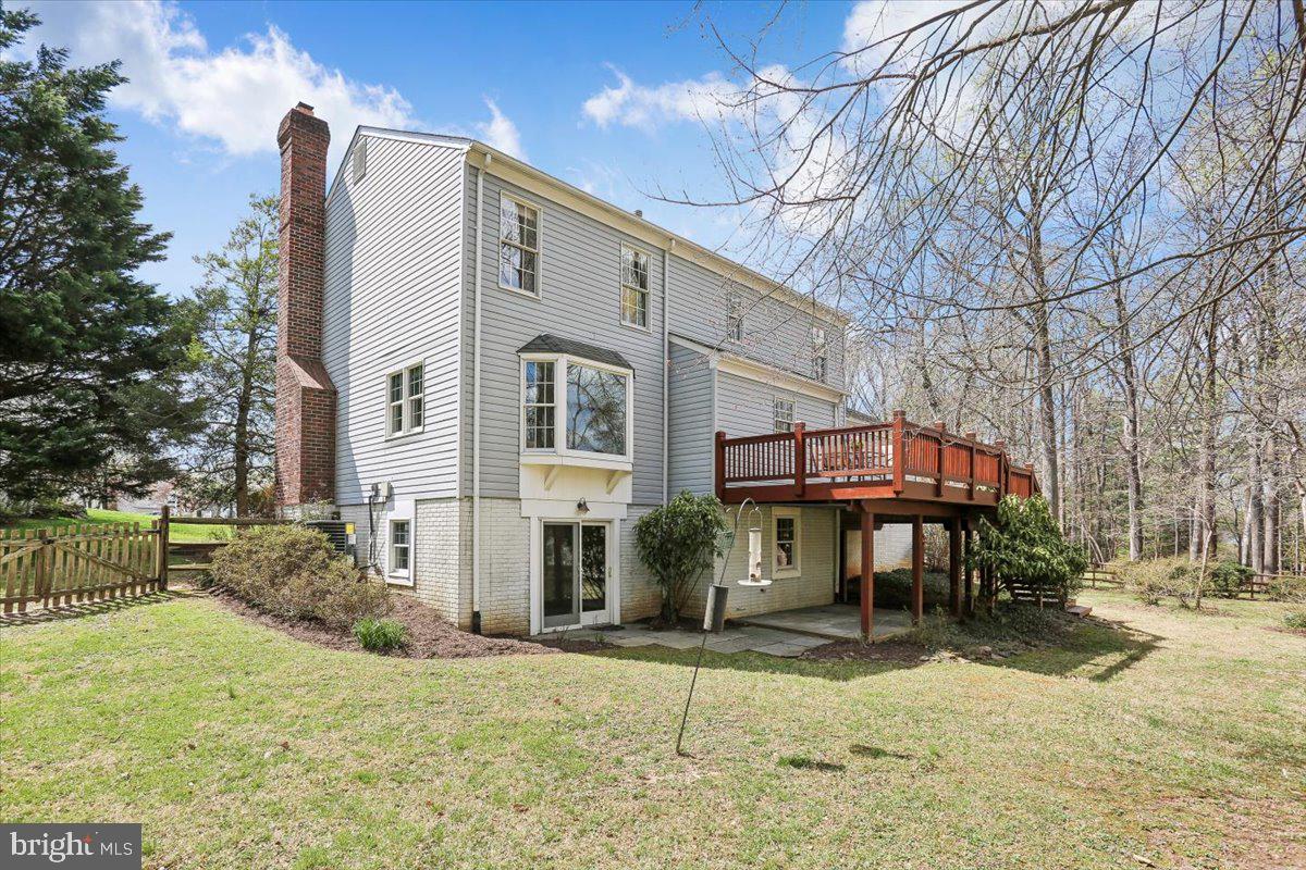 WILLIAMSBURG VILLAGE - Residential