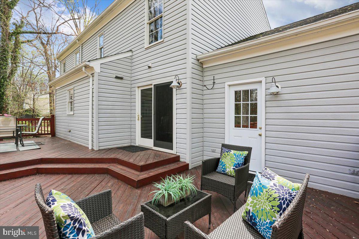 WILLIAMSBURG VILLAGE - Residential