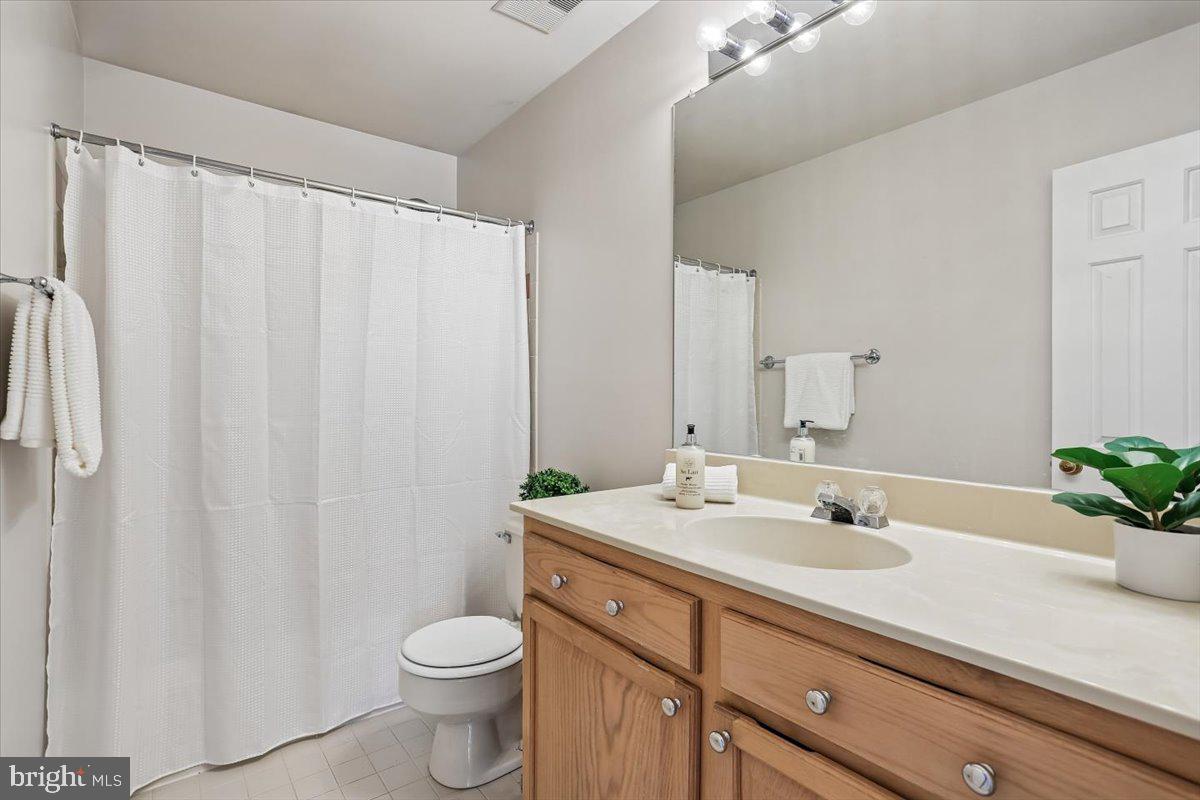 WILLIAMSBURG VILLAGE - Residential