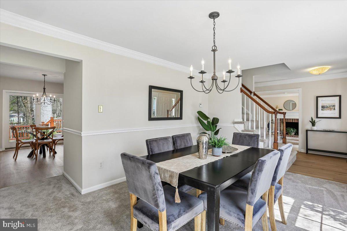 WILLIAMSBURG VILLAGE - Residential