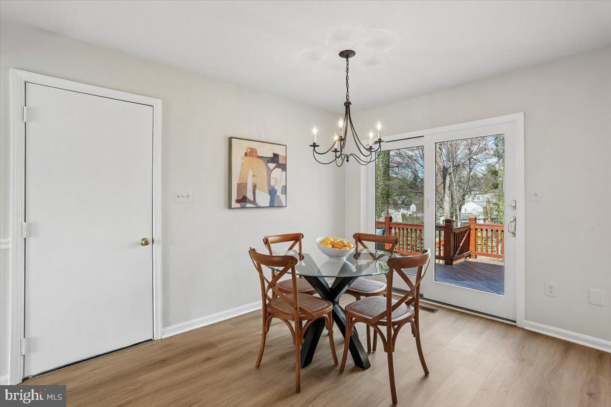 WILLIAMSBURG VILLAGE - Residential