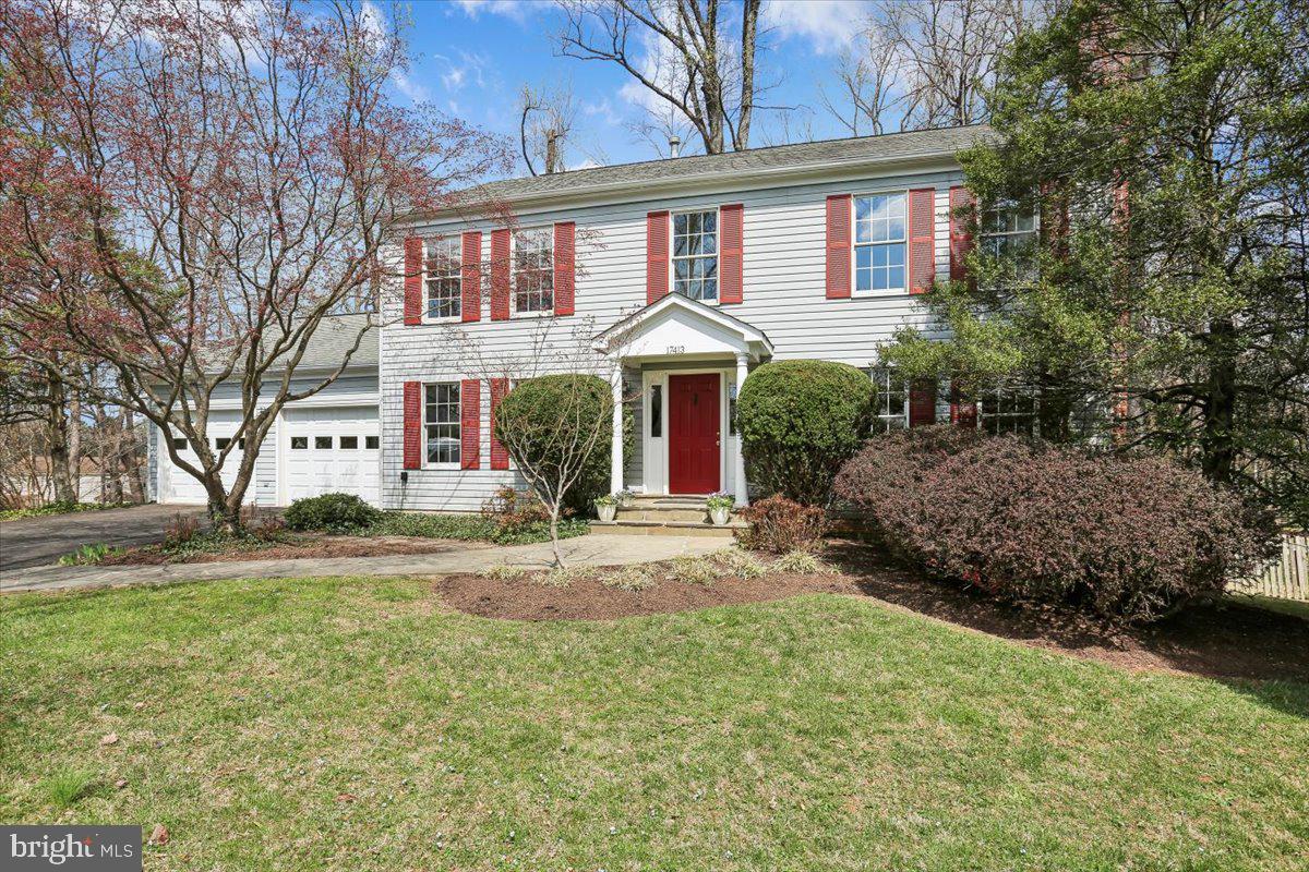 WILLIAMSBURG VILLAGE - Residential