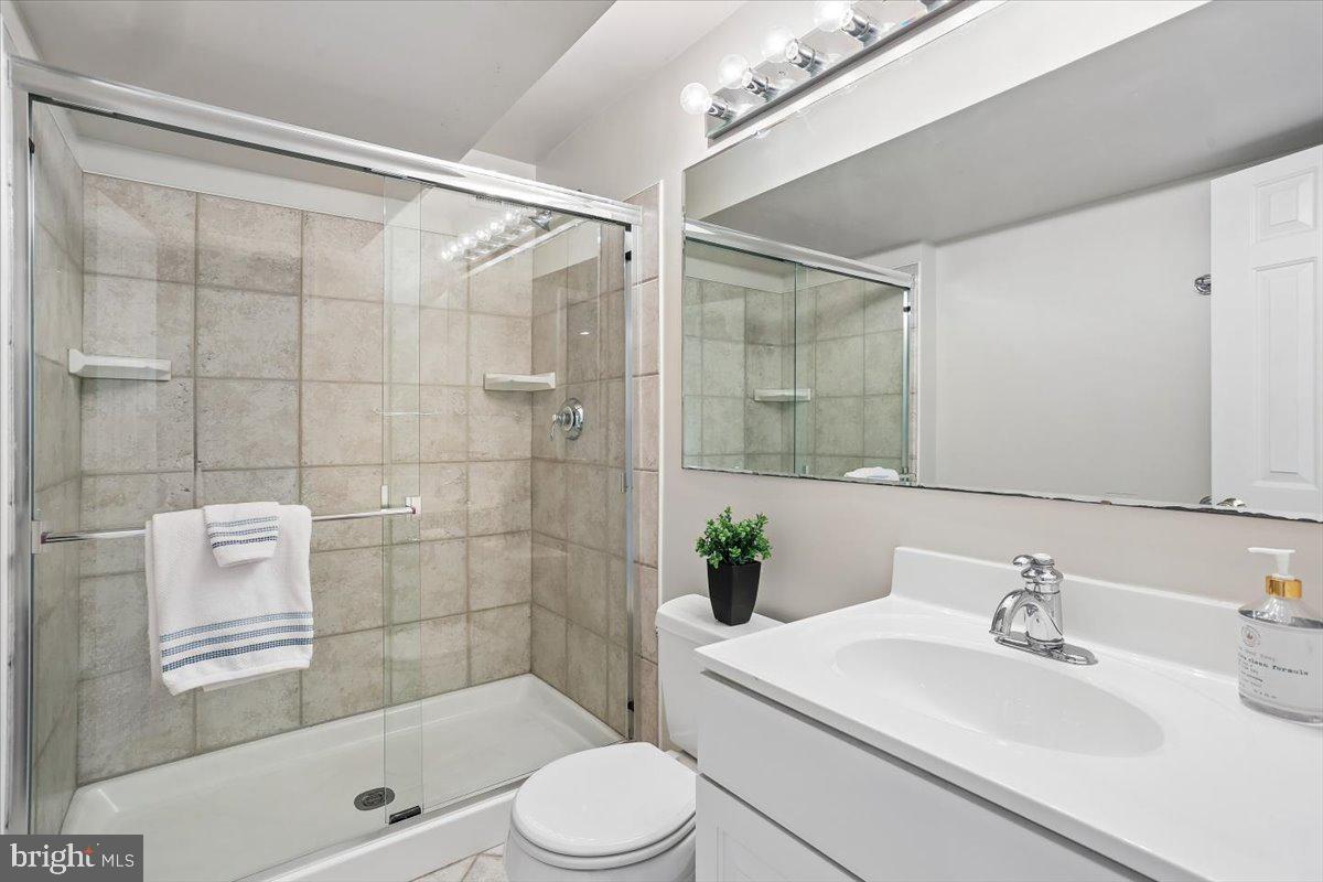 WILLIAMSBURG VILLAGE - Residential